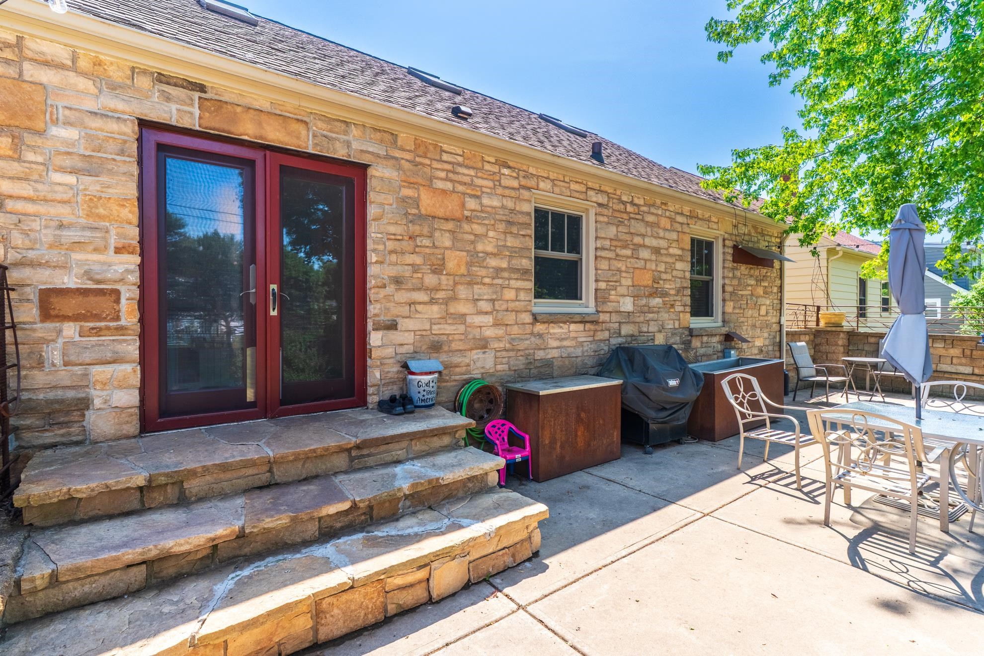 422 N 7TH AVENUE, Wausau, Wisconsin 54401, 4 Bedrooms Bedrooms, ,2 BathroomsBathrooms,Residential,For Sale,422 N 7TH AVENUE,22602360