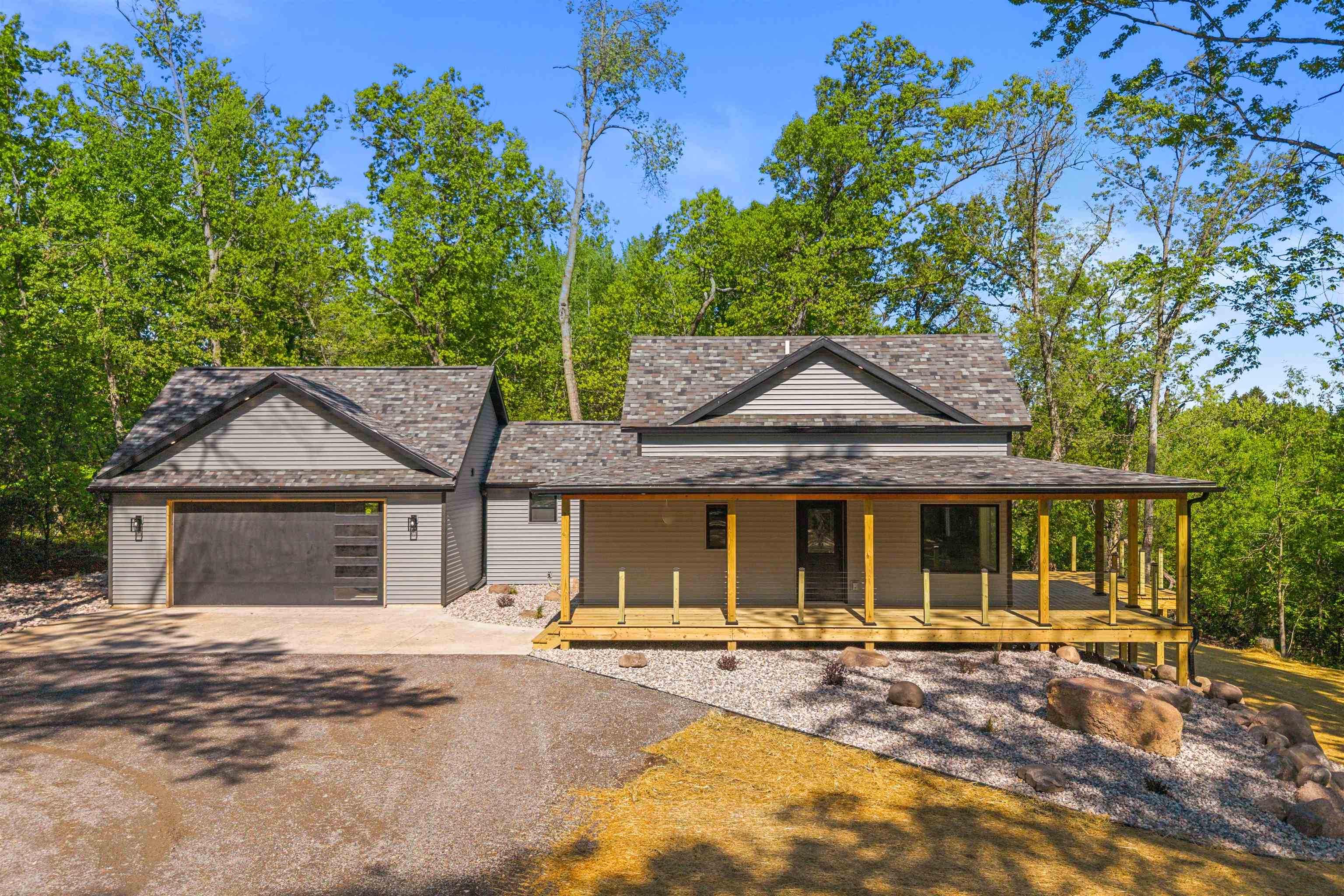 10876 COUNTY ROAD V, Amherst, Wisconsin 54406, 3 Bedrooms Bedrooms, ,2 BathroomsBathrooms,Residential,For Sale,10876 COUNTY ROAD V,22602361