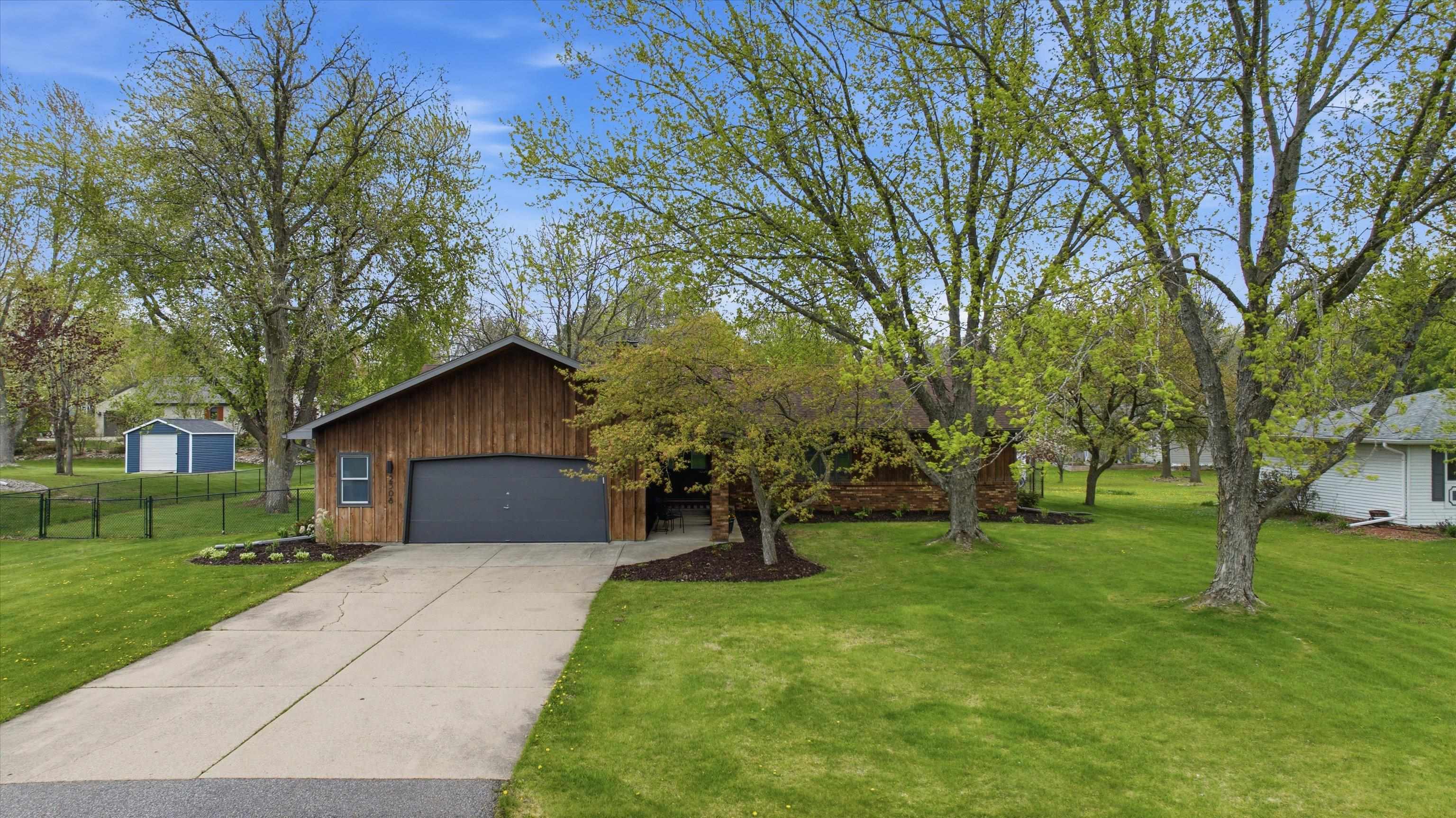 2308 E FILLMORE STREET, Marshfield, Wisconsin 54449, 3 Bedrooms Bedrooms, ,2 BathroomsBathrooms,Residential,For Sale,2308 E FILLMORE STREET,22602362