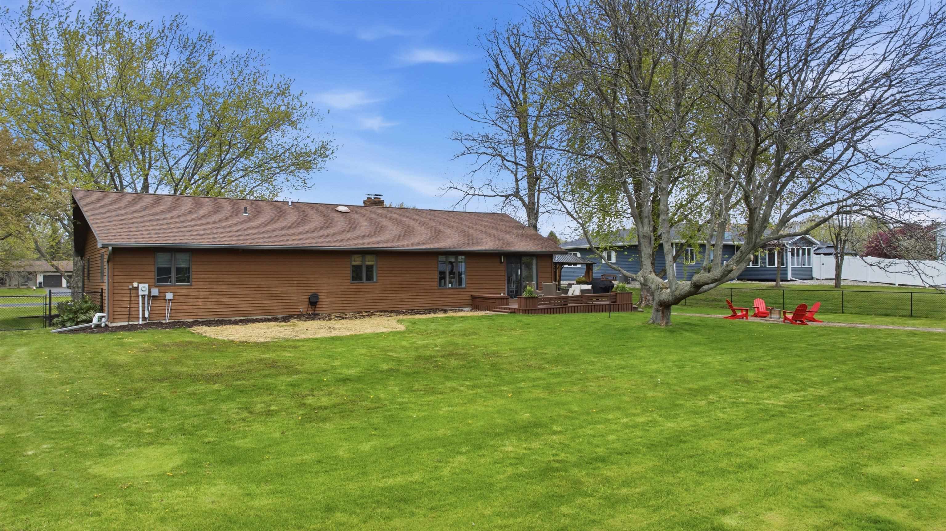 2308 E FILLMORE STREET, Marshfield, Wisconsin 54449, 3 Bedrooms Bedrooms, ,2 BathroomsBathrooms,Residential,For Sale,2308 E FILLMORE STREET,22602362
