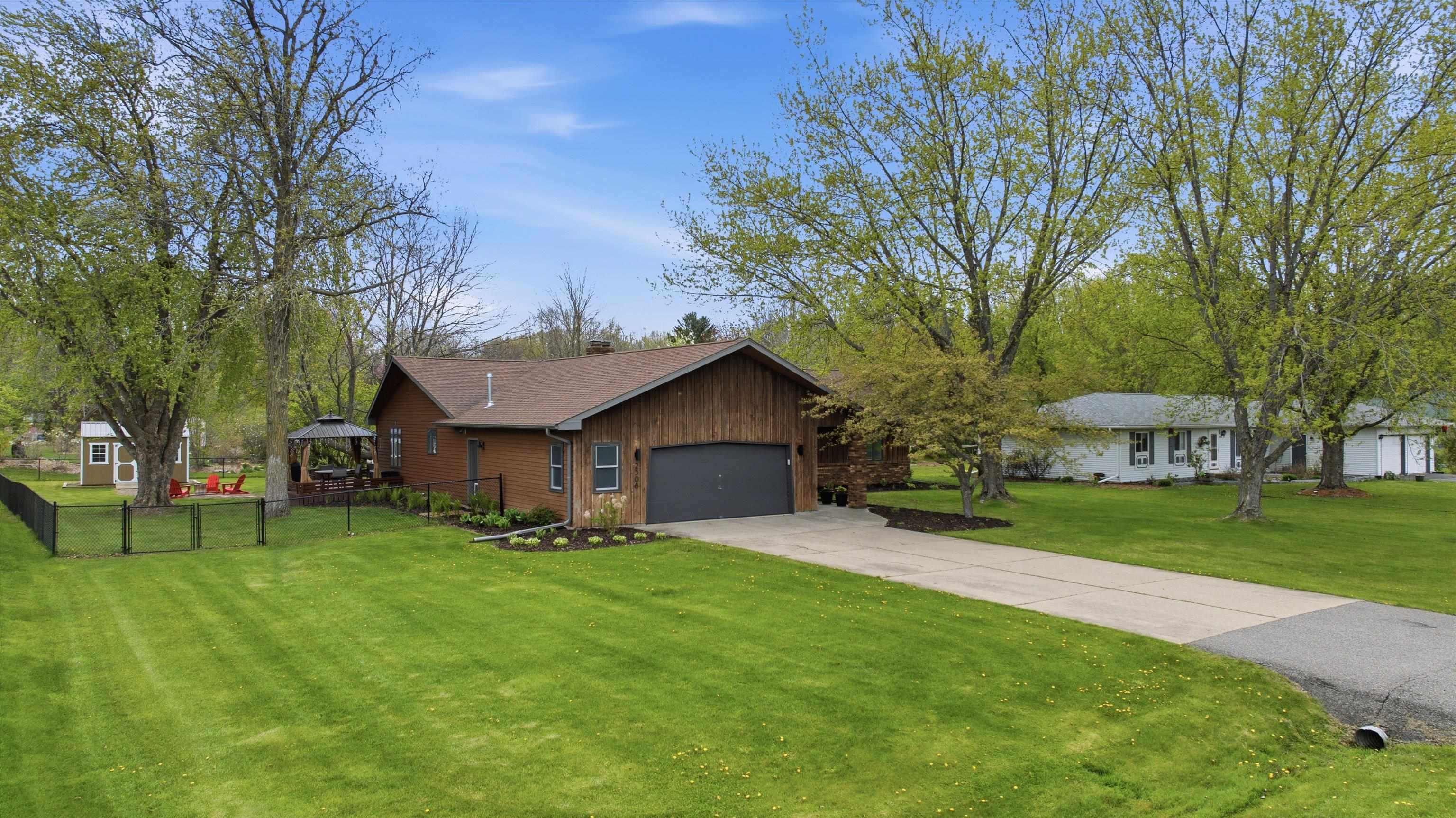 2308 E FILLMORE STREET, Marshfield, Wisconsin 54449, 3 Bedrooms Bedrooms, ,2 BathroomsBathrooms,Residential,For Sale,2308 E FILLMORE STREET,22602362