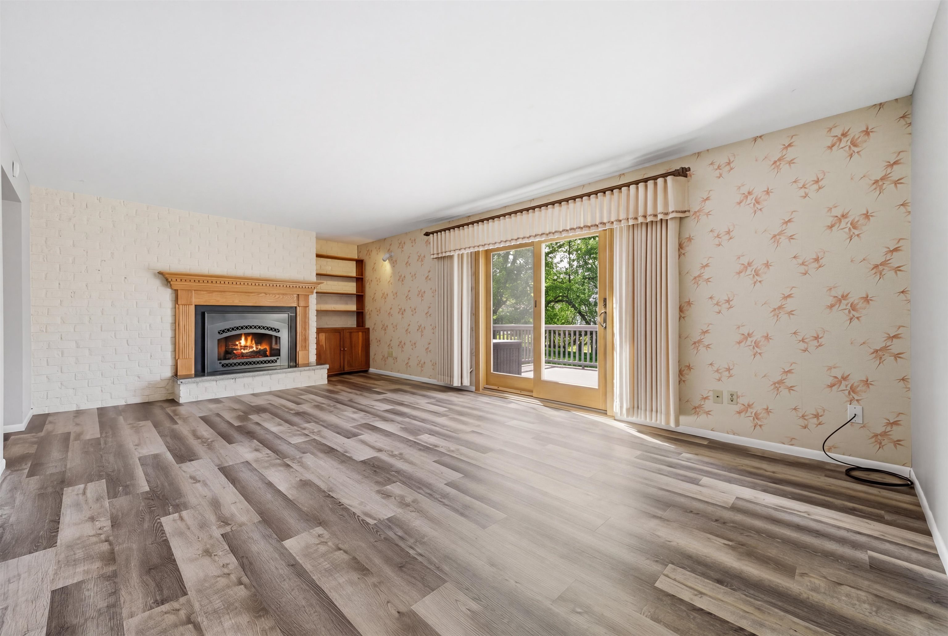 1006 W BLODGETT STREET, Marshfield, Wisconsin 54449, 5 Bedrooms Bedrooms, ,2 BathroomsBathrooms,Residential,For Sale,1006 W BLODGETT STREET,22602366