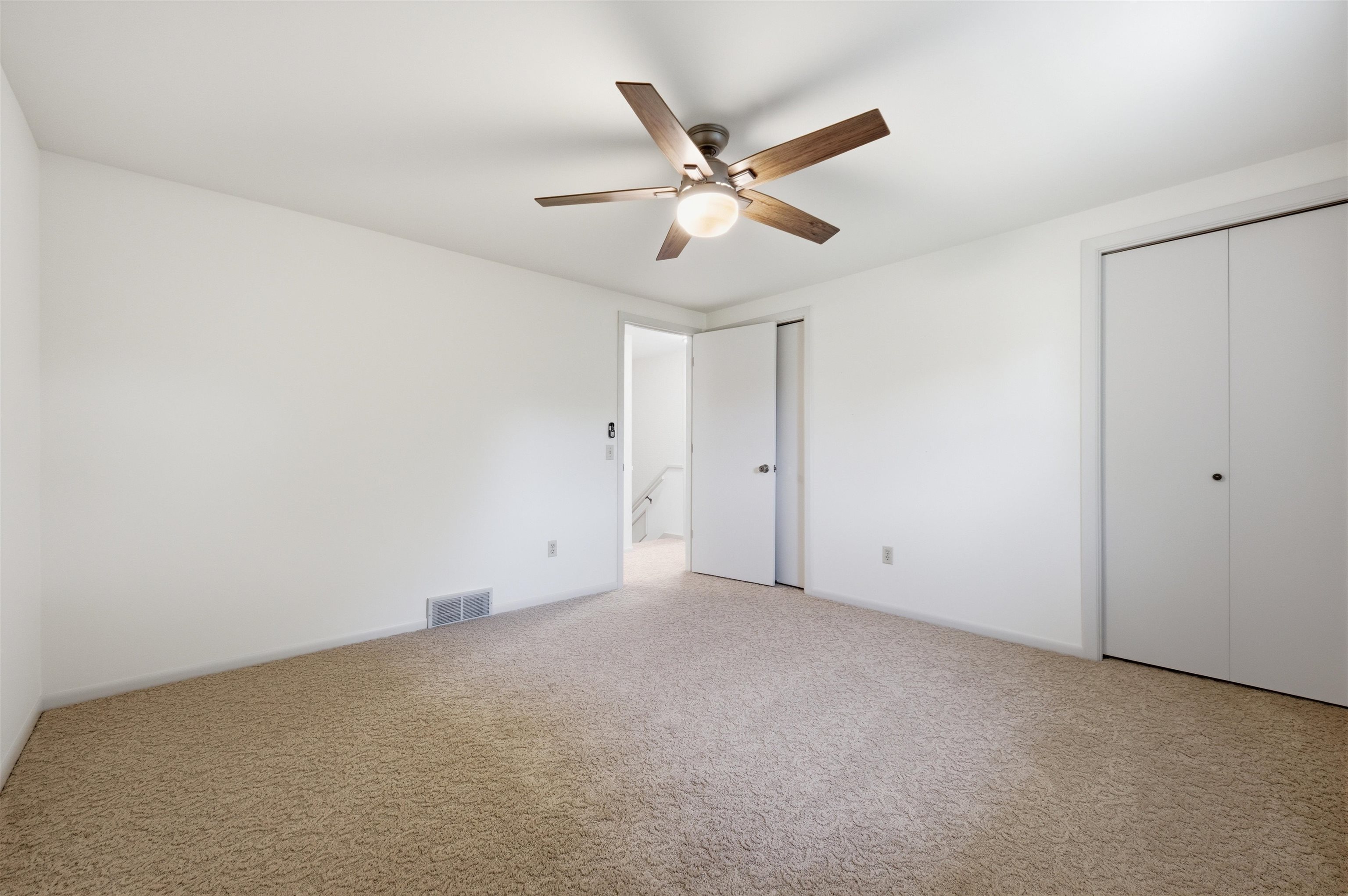 1006 W BLODGETT STREET, Marshfield, Wisconsin 54449, 5 Bedrooms Bedrooms, ,2 BathroomsBathrooms,Residential,For Sale,1006 W BLODGETT STREET,22602366