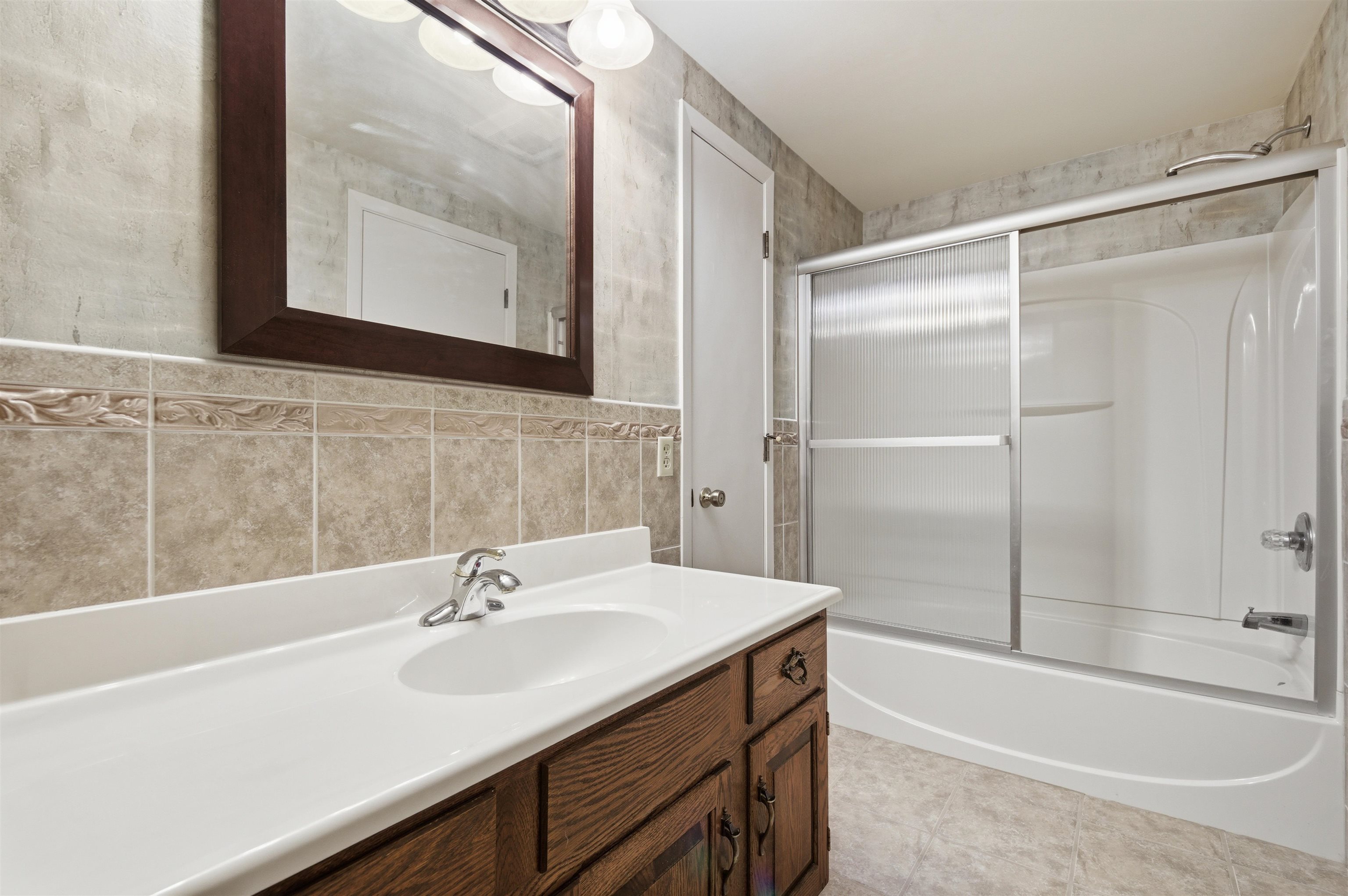 1006 W BLODGETT STREET, Marshfield, Wisconsin 54449, 5 Bedrooms Bedrooms, ,2 BathroomsBathrooms,Residential,For Sale,1006 W BLODGETT STREET,22602366