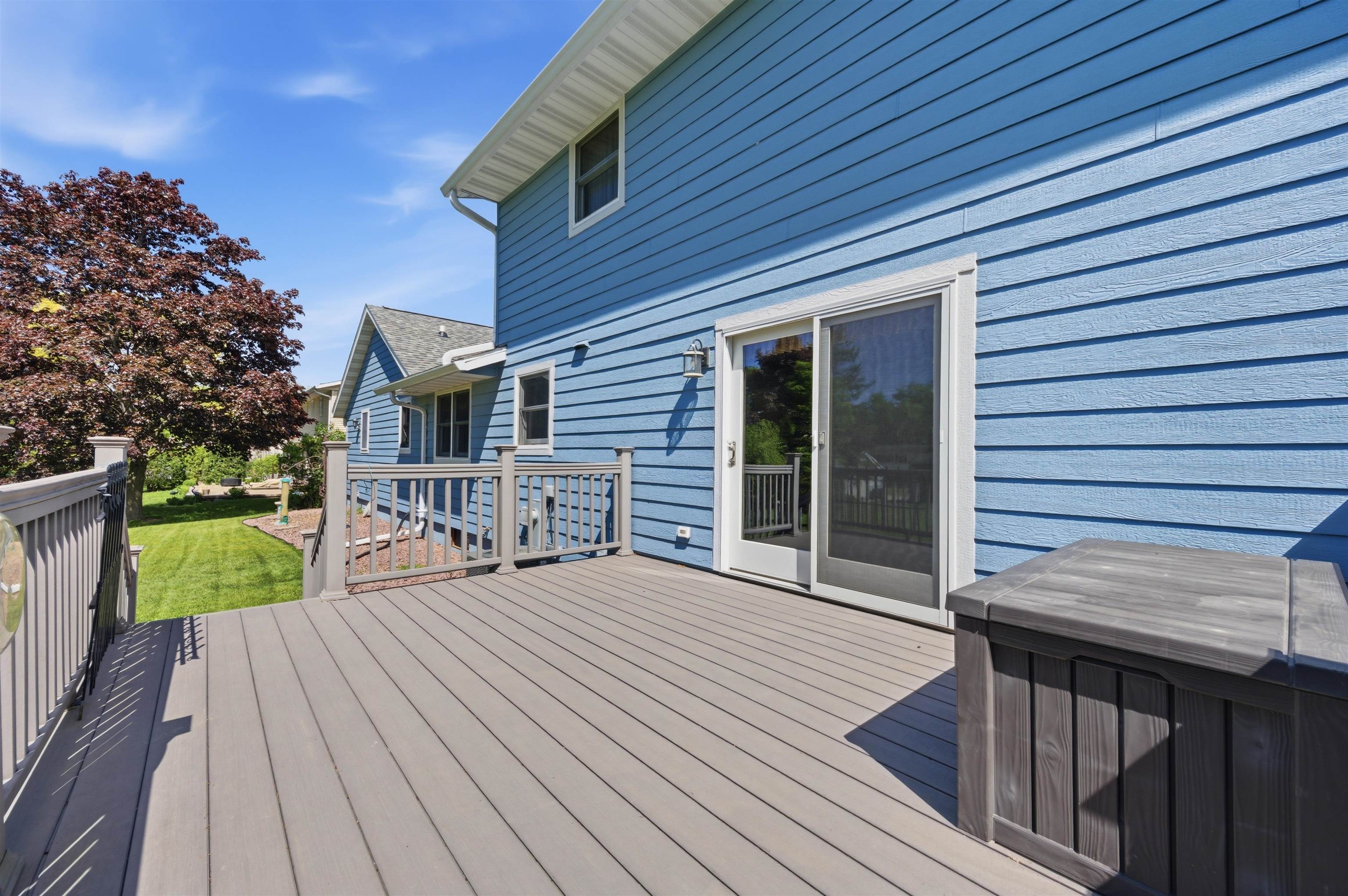 1006 W BLODGETT STREET, Marshfield, Wisconsin 54449, 5 Bedrooms Bedrooms, ,2 BathroomsBathrooms,Residential,For Sale,1006 W BLODGETT STREET,22602366