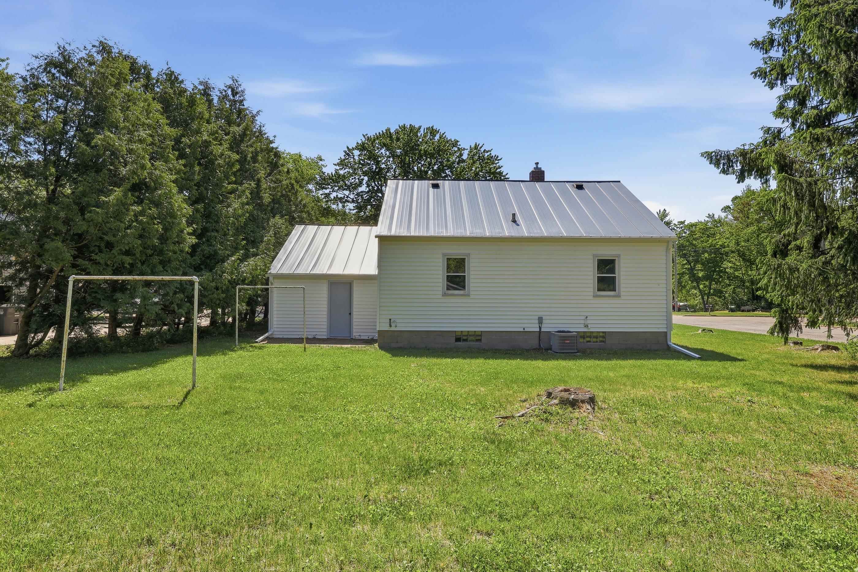 2911 REDDIN ROAD, Wisconsin Rapids, Wisconsin 54495, 3 Bedrooms Bedrooms, ,1 BathroomBathrooms,Residential,For Sale,2911 REDDIN ROAD,22602370