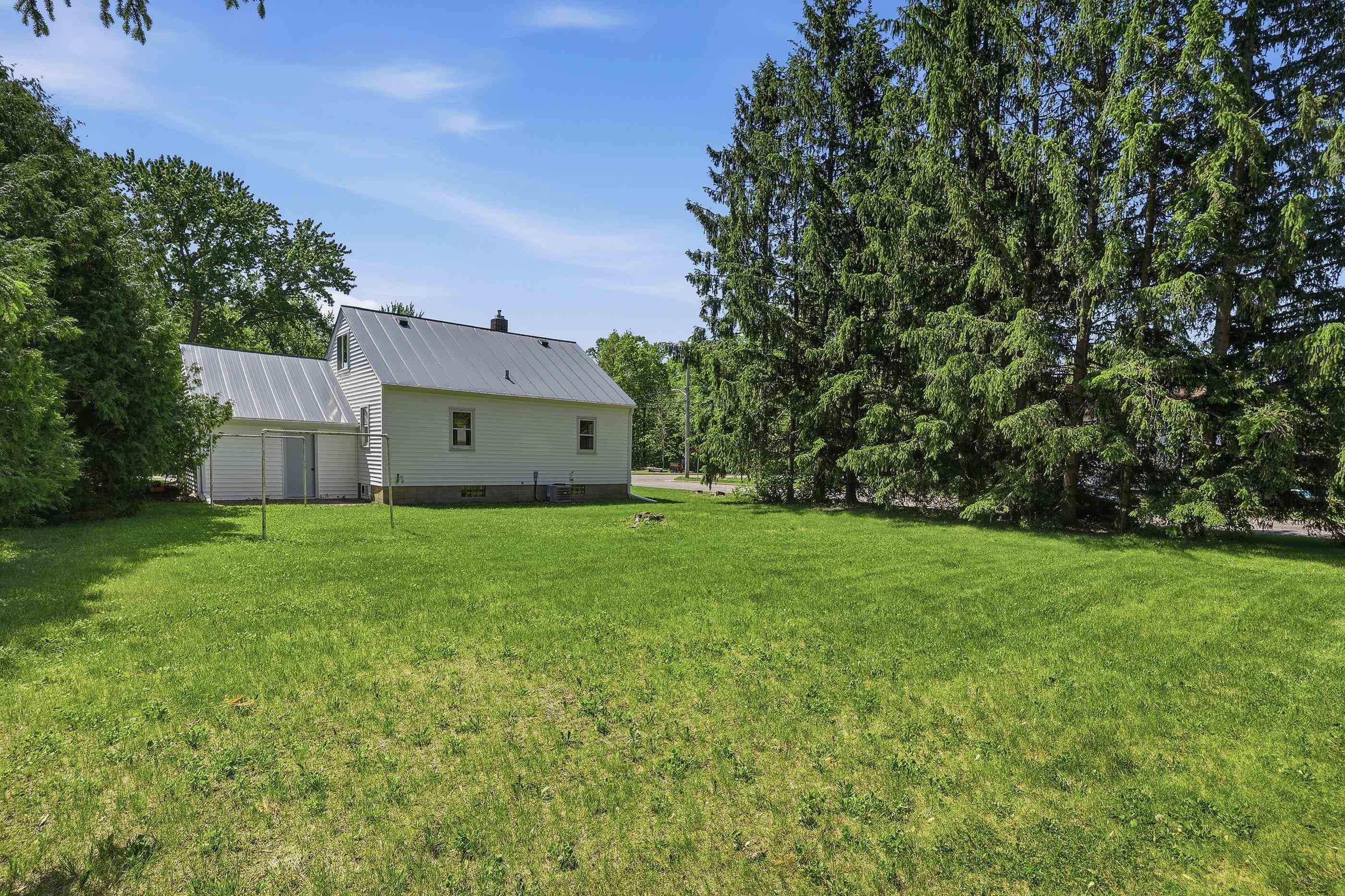 2911 REDDIN ROAD, Wisconsin Rapids, Wisconsin 54495, 3 Bedrooms Bedrooms, ,1 BathroomBathrooms,Residential,For Sale,2911 REDDIN ROAD,22602370