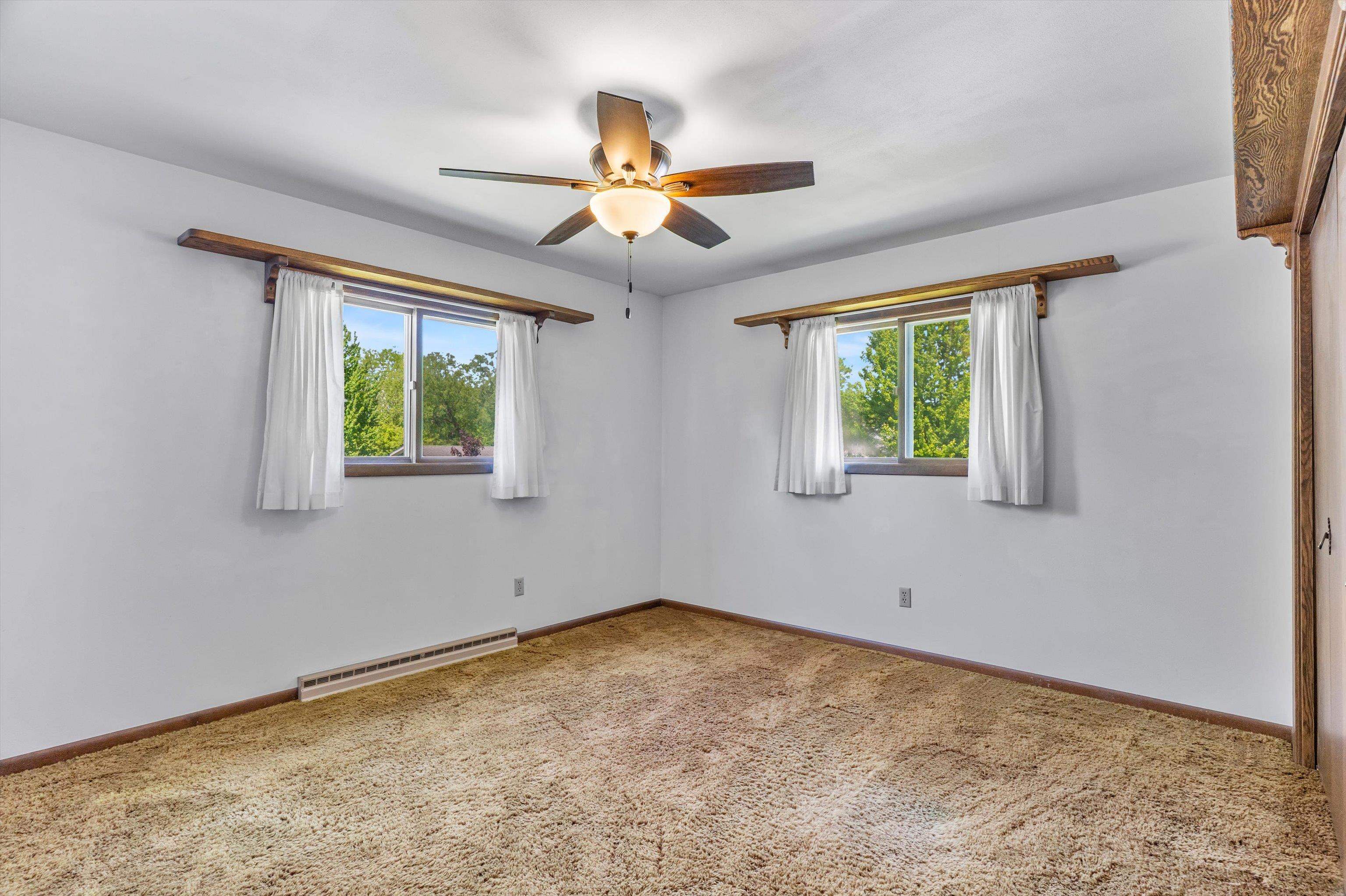 1506 W 4TH STREET, Marshfield, Wisconsin 54449-2545, 4 Bedrooms Bedrooms, ,3 BathroomsBathrooms,Residential,For Sale,1506 W 4TH STREET,22602371