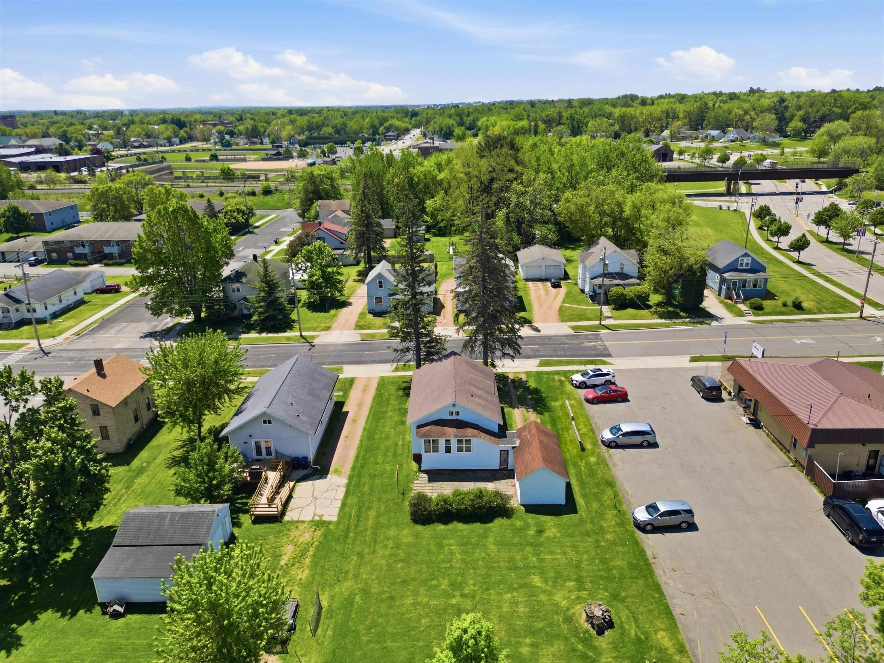 607 W ARNOLD STREET, Marshfield, Wisconsin 54449-2545, 2 Bedrooms Bedrooms, ,1 BathroomBathrooms,Residential,For Sale,607 W ARNOLD STREET,22602377