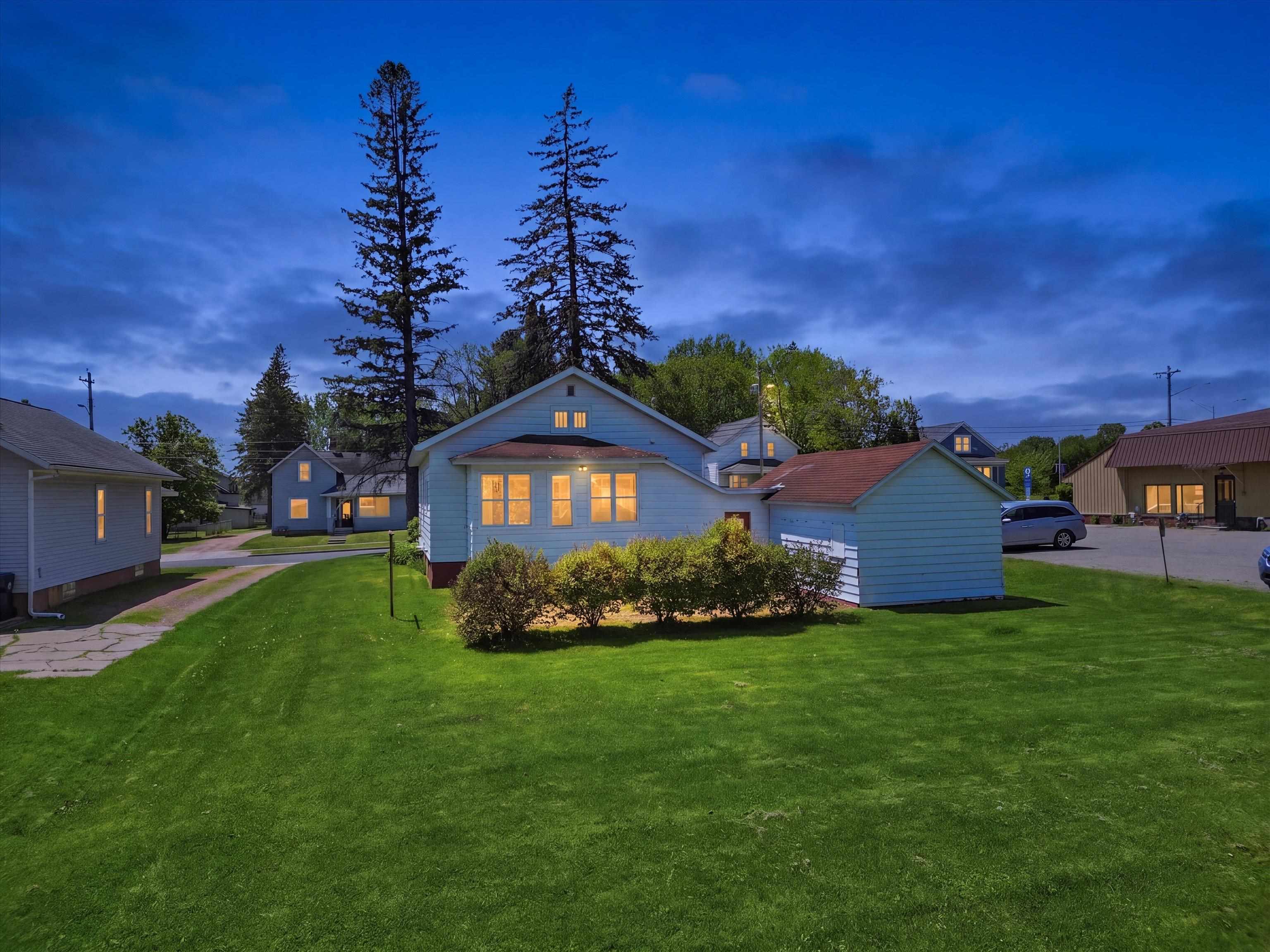 607 W ARNOLD STREET, Marshfield, Wisconsin 54449-2545, 2 Bedrooms Bedrooms, ,1 BathroomBathrooms,Residential,For Sale,607 W ARNOLD STREET,22602377