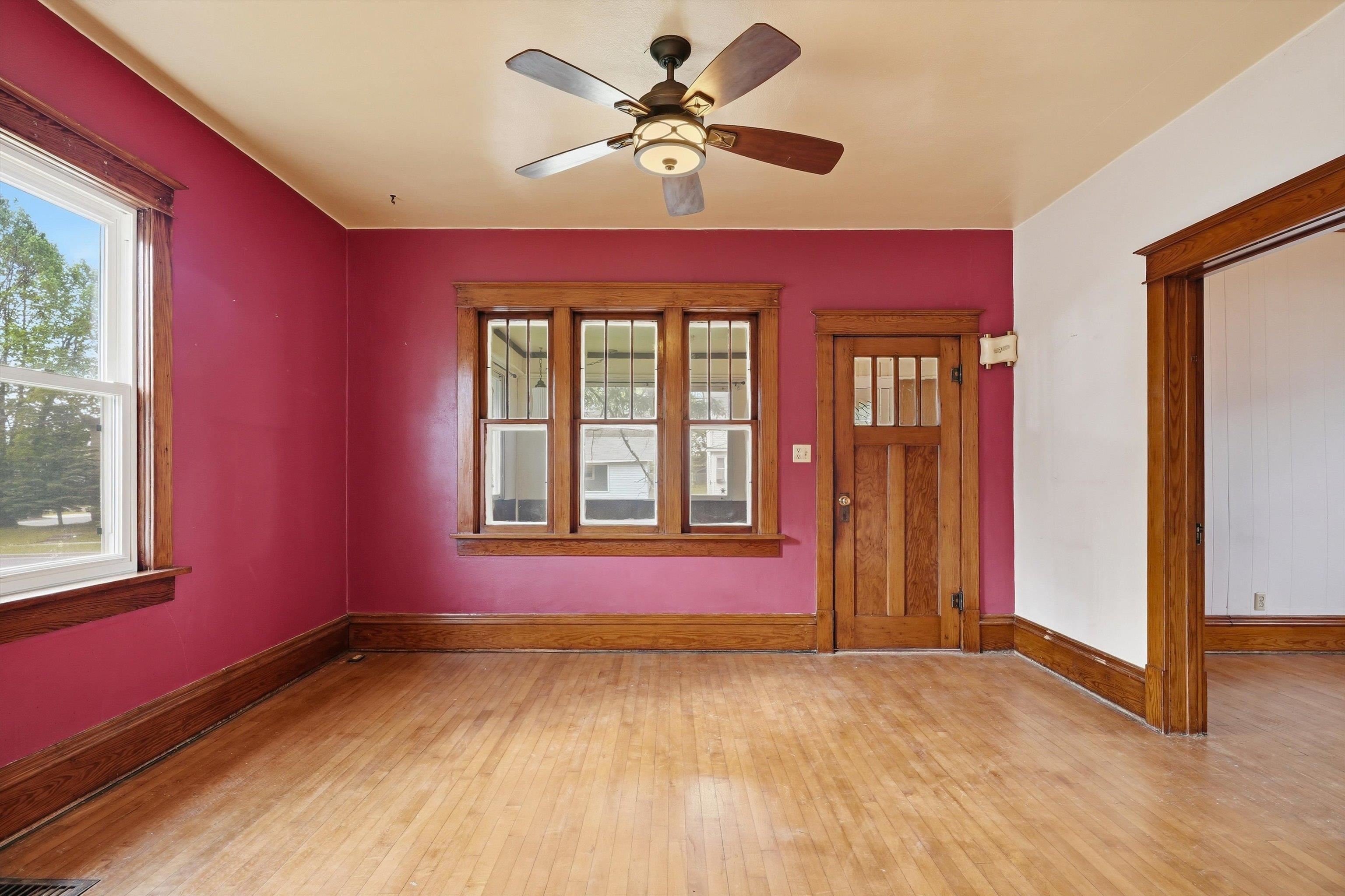 607 W ARNOLD STREET, Marshfield, Wisconsin 54449-2545, 2 Bedrooms Bedrooms, ,1 BathroomBathrooms,Residential,For Sale,607 W ARNOLD STREET,22602377