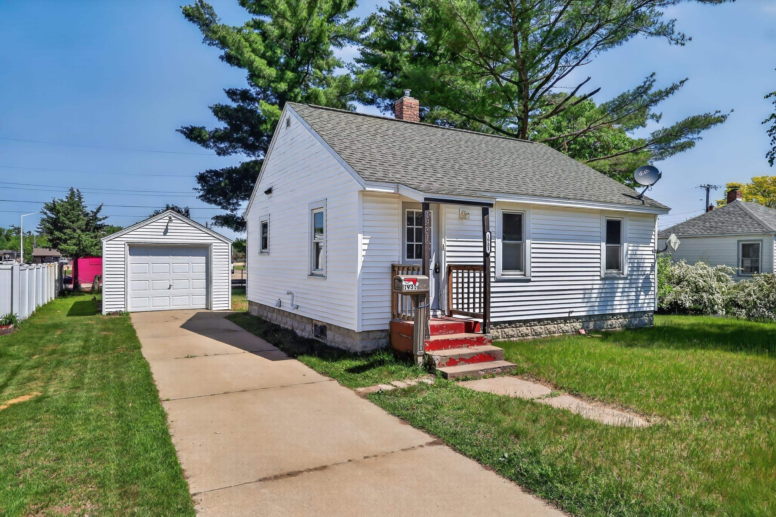 1931 BAKER STREET, Wisconsin Rapids, Wisconsin 54494, 2 Bedrooms Bedrooms, ,1 BathroomBathrooms,Residential,For Sale,1931 BAKER STREET,22602381