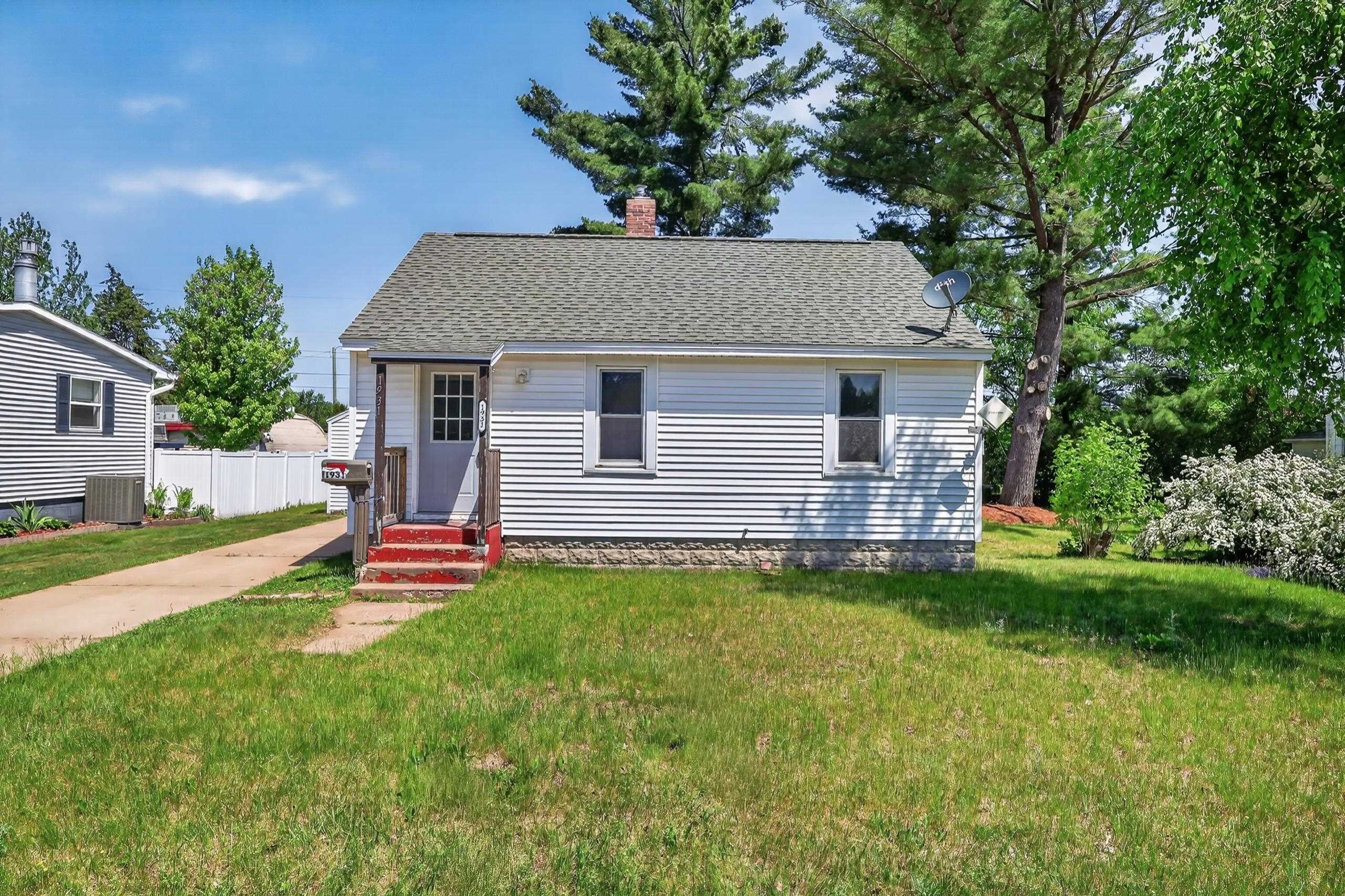 1931 BAKER STREET, Wisconsin Rapids, Wisconsin 54494, 2 Bedrooms Bedrooms, ,1 BathroomBathrooms,Residential,For Sale,1931 BAKER STREET,22602381