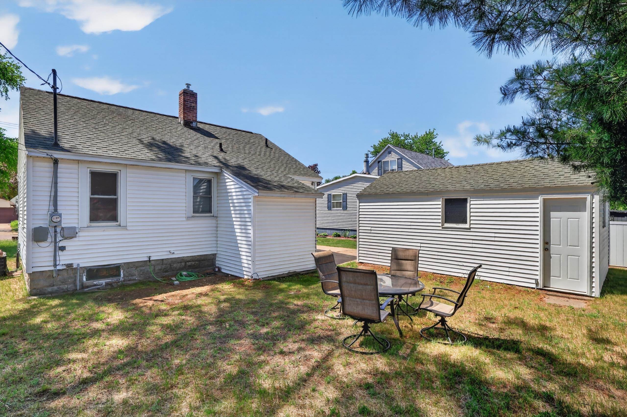 1931 BAKER STREET, Wisconsin Rapids, Wisconsin 54494, 2 Bedrooms Bedrooms, ,1 BathroomBathrooms,Residential,For Sale,1931 BAKER STREET,22602381