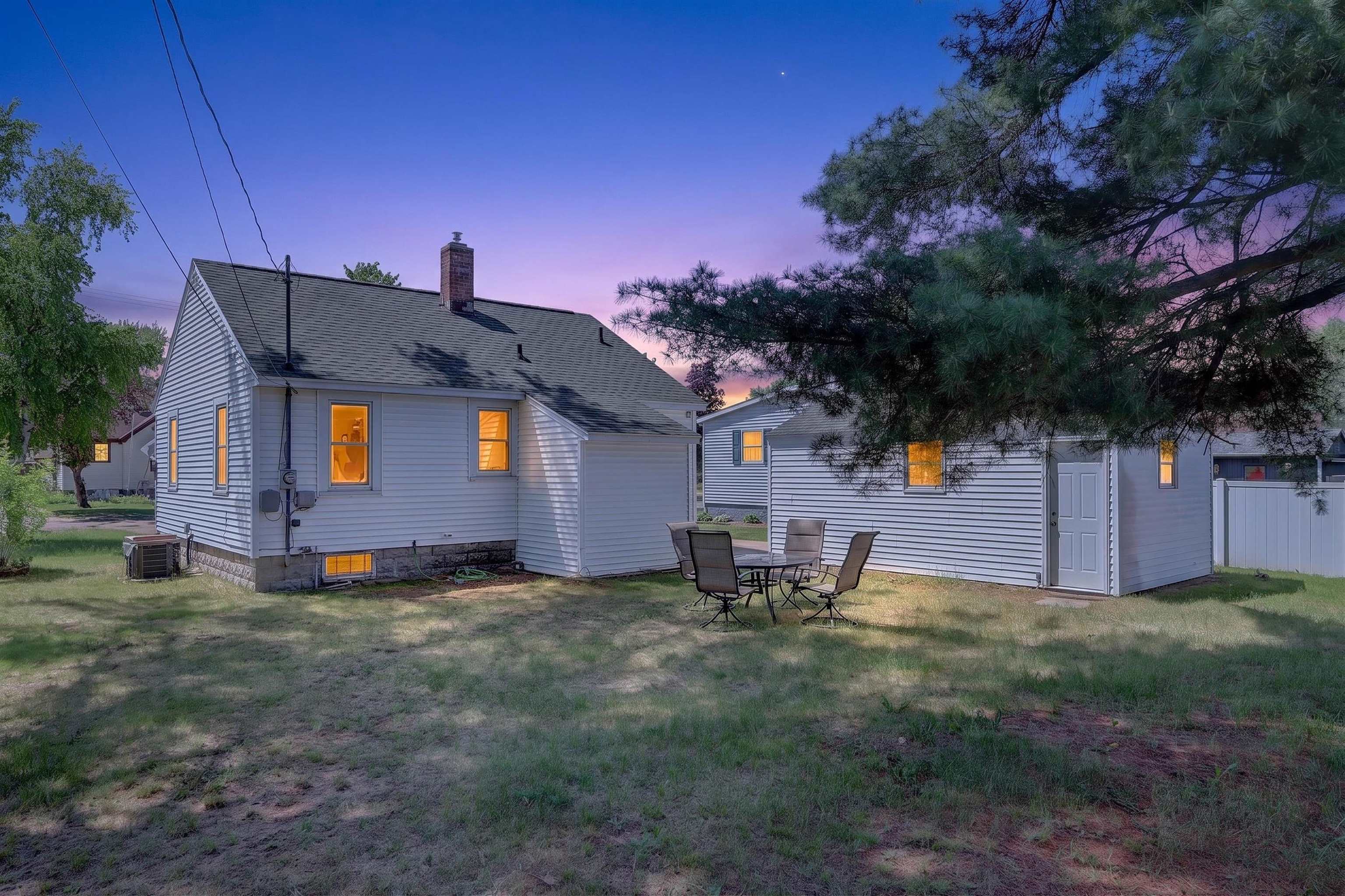 1931 BAKER STREET, Wisconsin Rapids, Wisconsin 54494, 2 Bedrooms Bedrooms, ,1 BathroomBathrooms,Residential,For Sale,1931 BAKER STREET,22602381