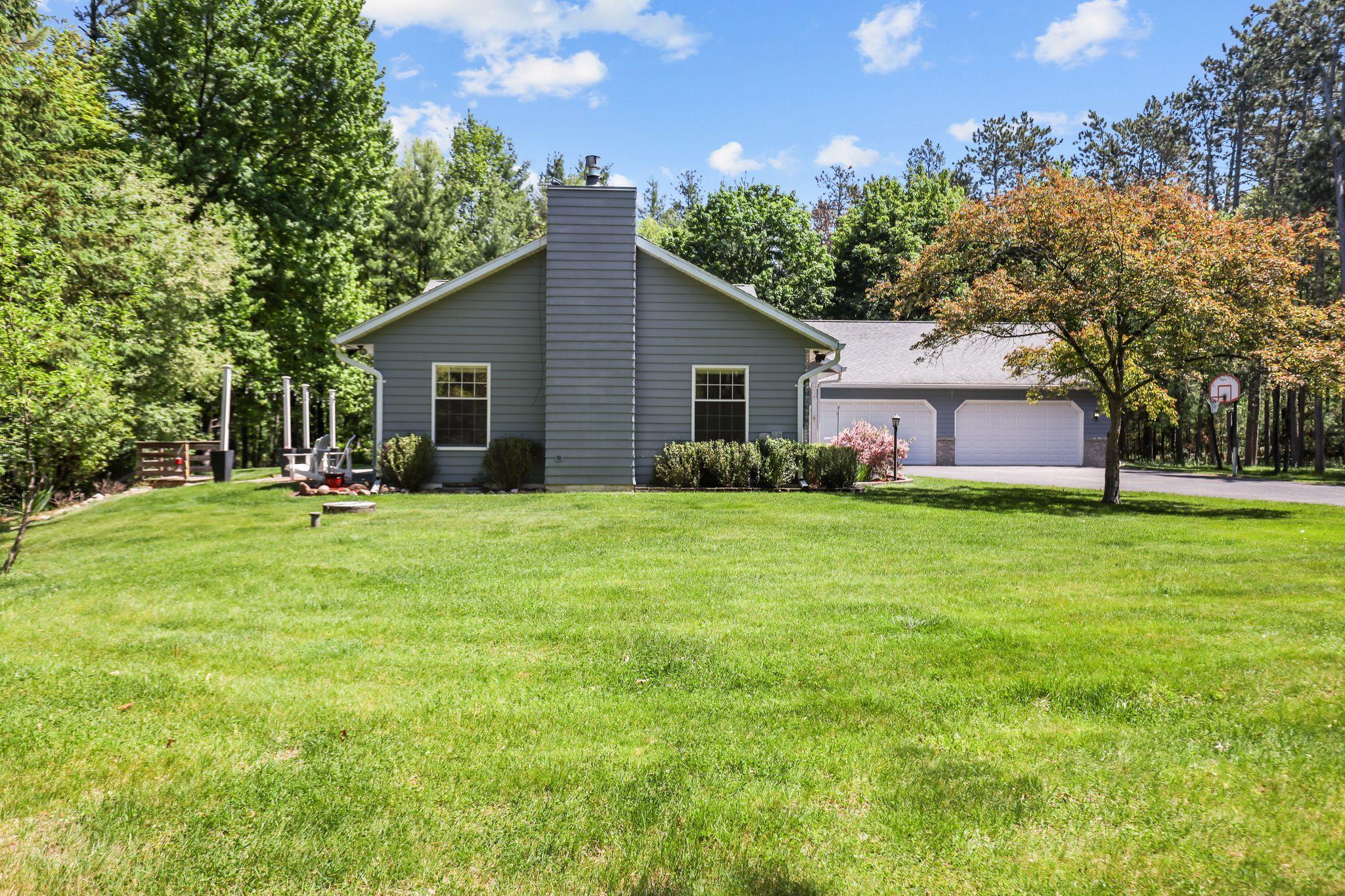 3731 NORTH VALLEY DRIVE, Wisconsin Rapids, Wisconsin 54494, 4 Bedrooms Bedrooms, ,3 BathroomsBathrooms,Residential,For Sale,3731 NORTH VALLEY DRIVE,22602383
