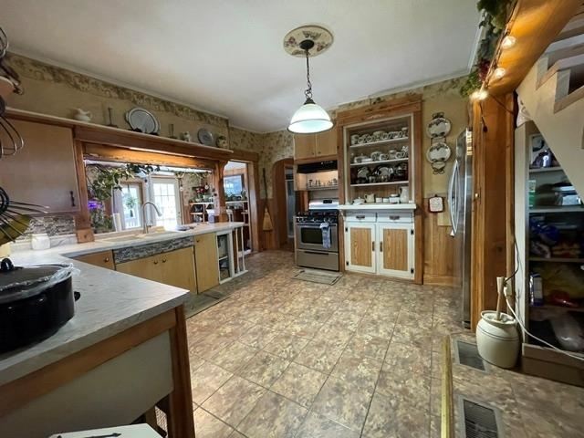 719 CLERMONT STREET, Antigo, Wisconsin 54409, 6 Bedrooms Bedrooms, ,3 BathroomsBathrooms,Residential,For Sale,719 CLERMONT STREET,22602385