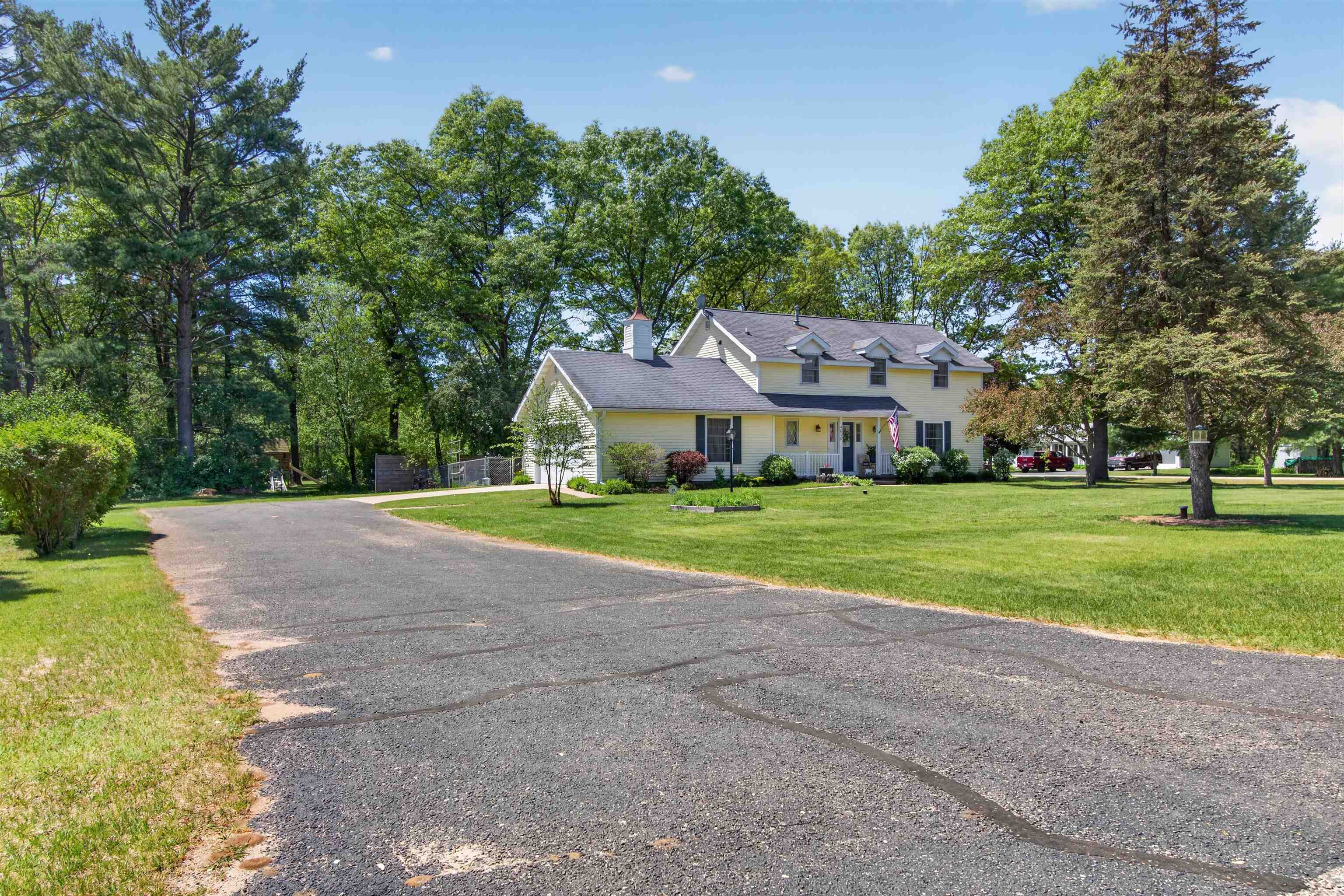 4610 WHIP-OR-WILL LANE, Wisconsin Rapids, Wisconsin 54494, 4 Bedrooms Bedrooms, ,2 BathroomsBathrooms,Residential,For Sale,4610 WHIP-OR-WILL LANE,22602388