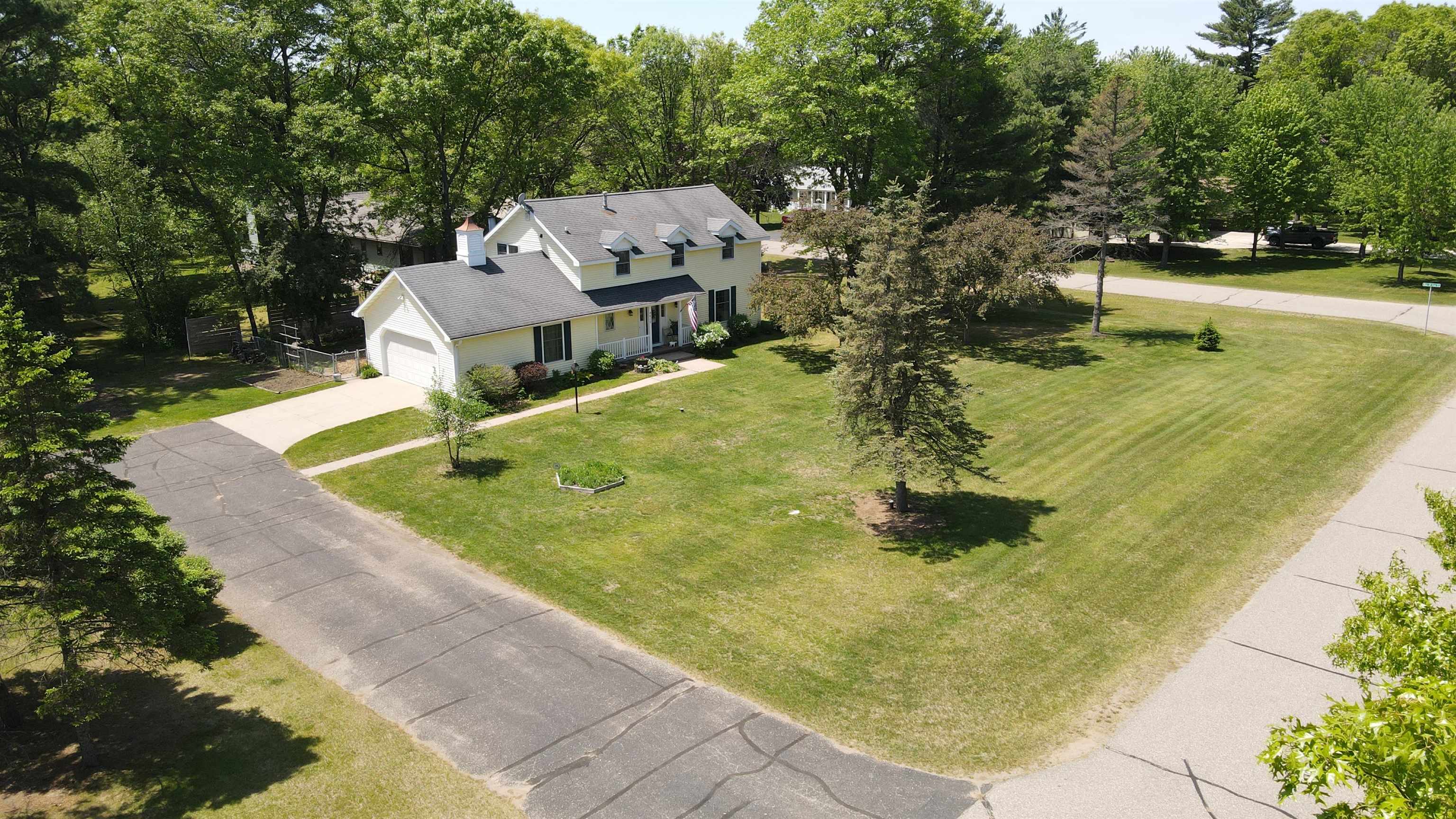 4610 WHIP-OR-WILL LANE, Wisconsin Rapids, Wisconsin 54494, 4 Bedrooms Bedrooms, ,2 BathroomsBathrooms,Residential,For Sale,4610 WHIP-OR-WILL LANE,22602388