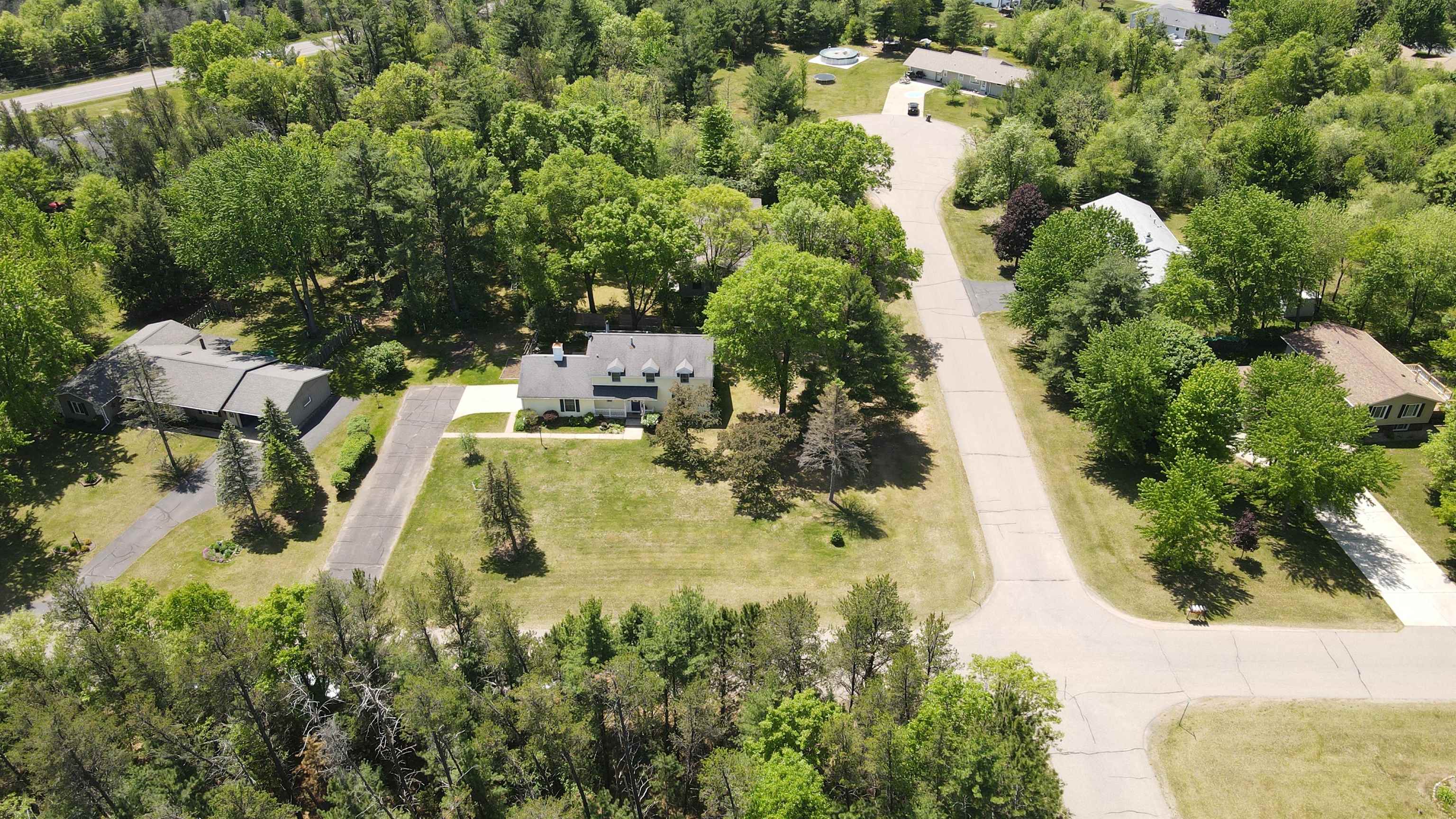 4610 WHIP-OR-WILL LANE, Wisconsin Rapids, Wisconsin 54494, 4 Bedrooms Bedrooms, ,2 BathroomsBathrooms,Residential,For Sale,4610 WHIP-OR-WILL LANE,22602388