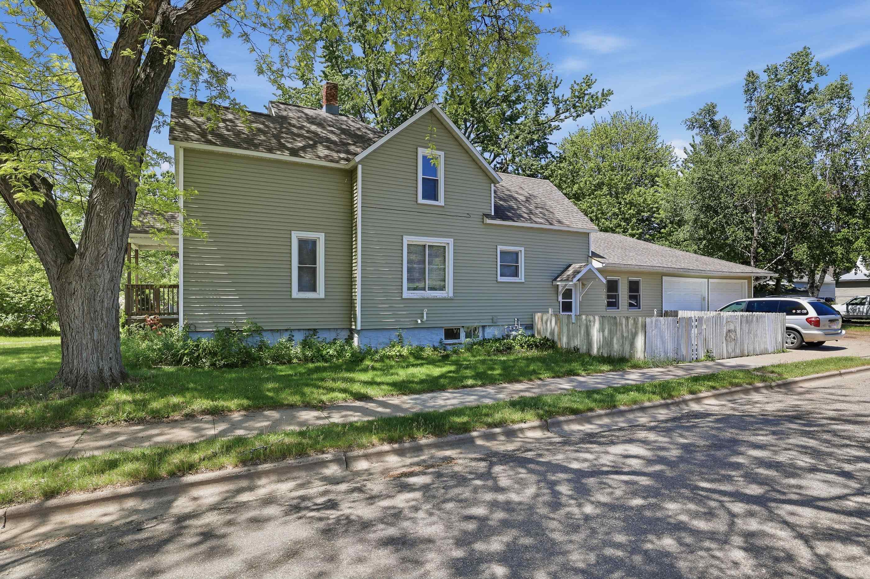 648 FRANKLIN STREET, Stevens Point, Wisconsin 54481, 3 Bedrooms Bedrooms, ,1 BathroomBathrooms,Multi-family,For Sale,648 FRANKLIN STREET,22602391