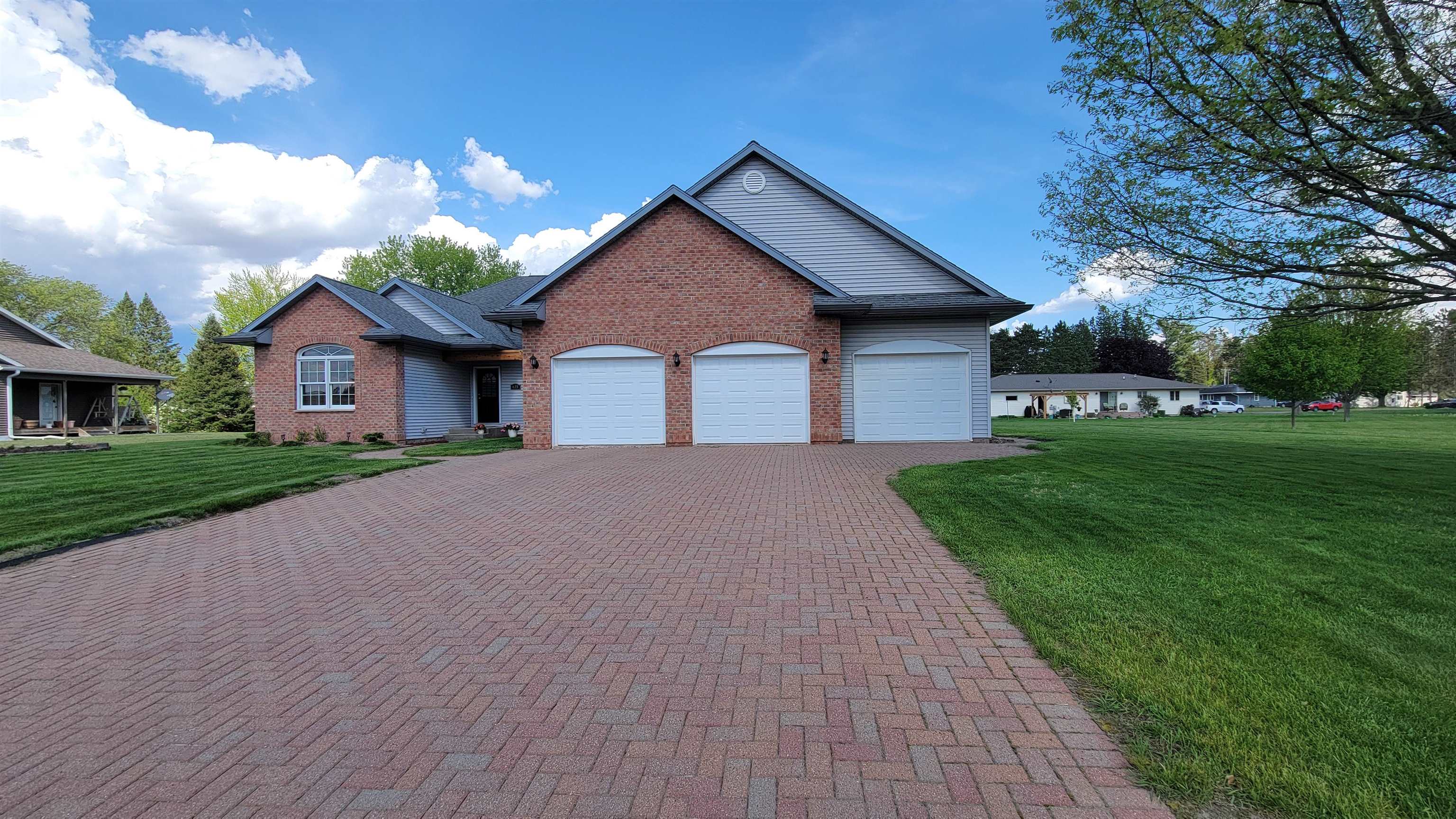 635 LAURISA LANE, Antigo, Wisconsin 54409, 3 Bedrooms Bedrooms, ,2 BathroomsBathrooms,Residential,For Sale,635 LAURISA LANE,22602394