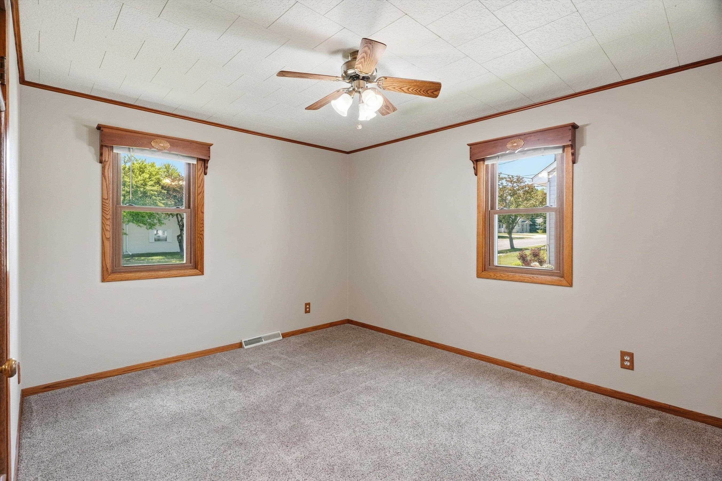 311 W IVES STREET, Marshfield, Wisconsin 54449, 4 Bedrooms Bedrooms, ,1 BathroomBathrooms,Residential,For Sale,311 W IVES STREET,22602396