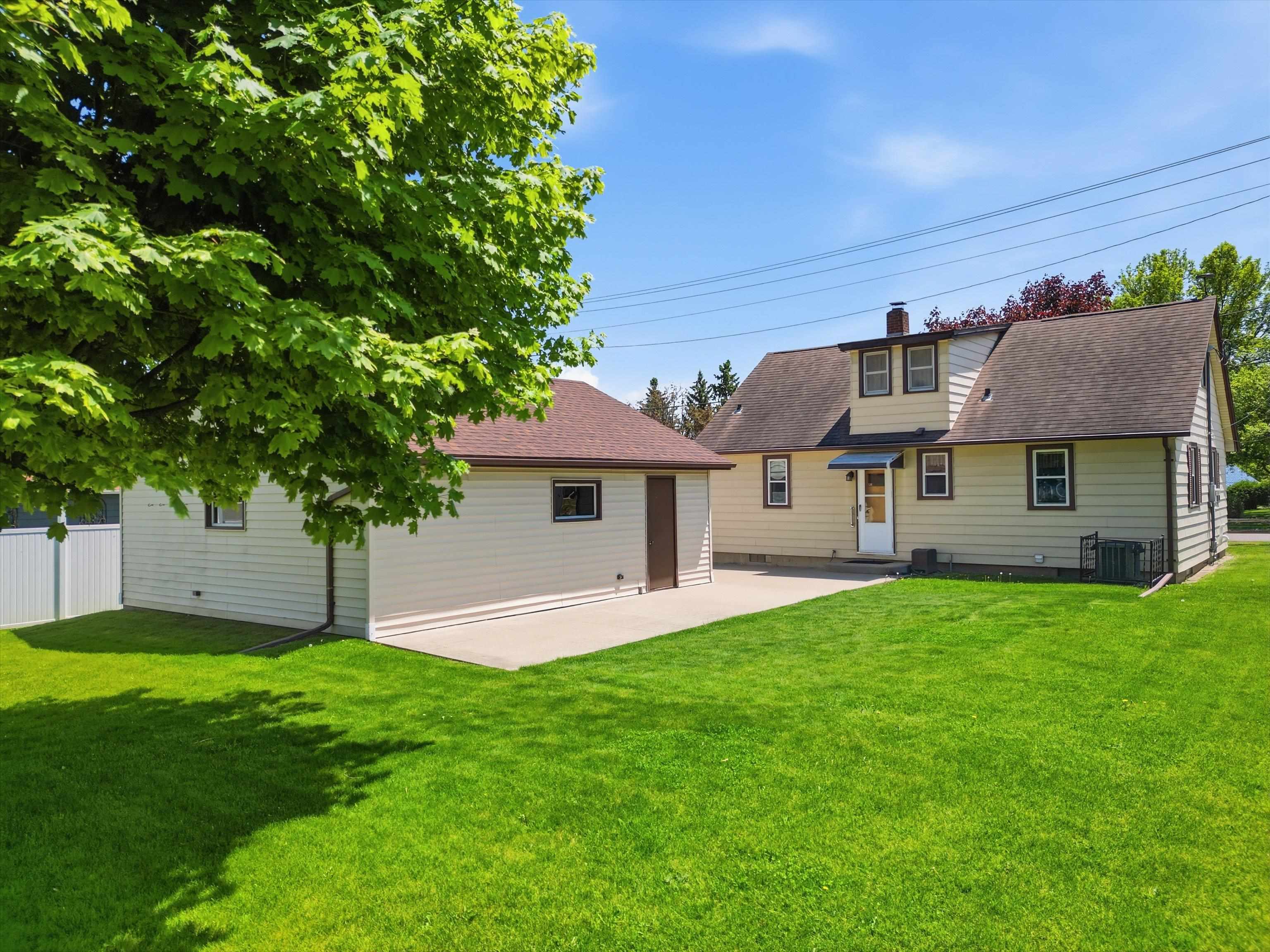 311 W IVES STREET, Marshfield, Wisconsin 54449, 4 Bedrooms Bedrooms, ,1 BathroomBathrooms,Residential,For Sale,311 W IVES STREET,22602396