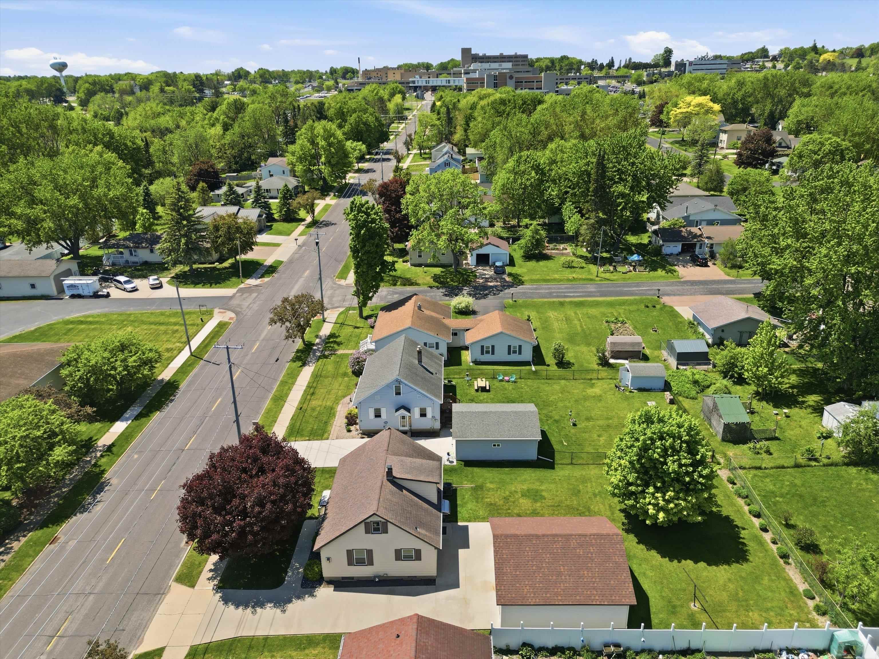 311 W IVES STREET, Marshfield, Wisconsin 54449, 4 Bedrooms Bedrooms, ,1 BathroomBathrooms,Residential,For Sale,311 W IVES STREET,22602396