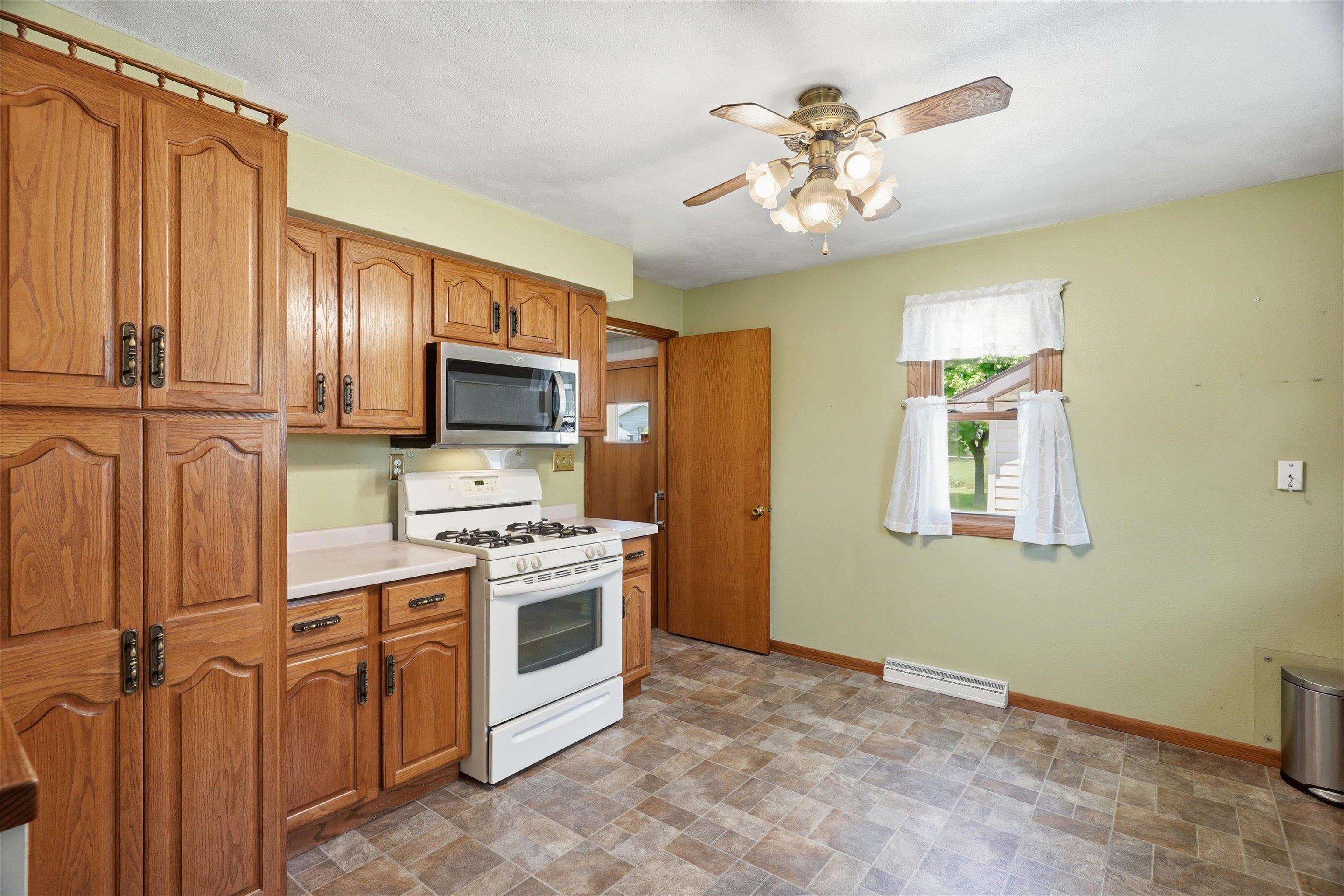 311 W IVES STREET, Marshfield, Wisconsin 54449, 4 Bedrooms Bedrooms, ,1 BathroomBathrooms,Residential,For Sale,311 W IVES STREET,22602396