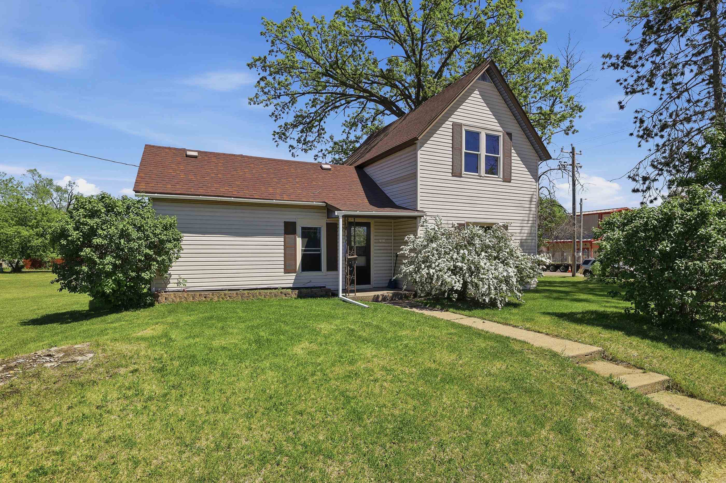 2341 ILLINOIS AVENUE, Stevens Point, Wisconsin 54481, 3 Bedrooms Bedrooms, ,1 BathroomBathrooms,Residential,For Sale,2341 ILLINOIS AVENUE,22602400