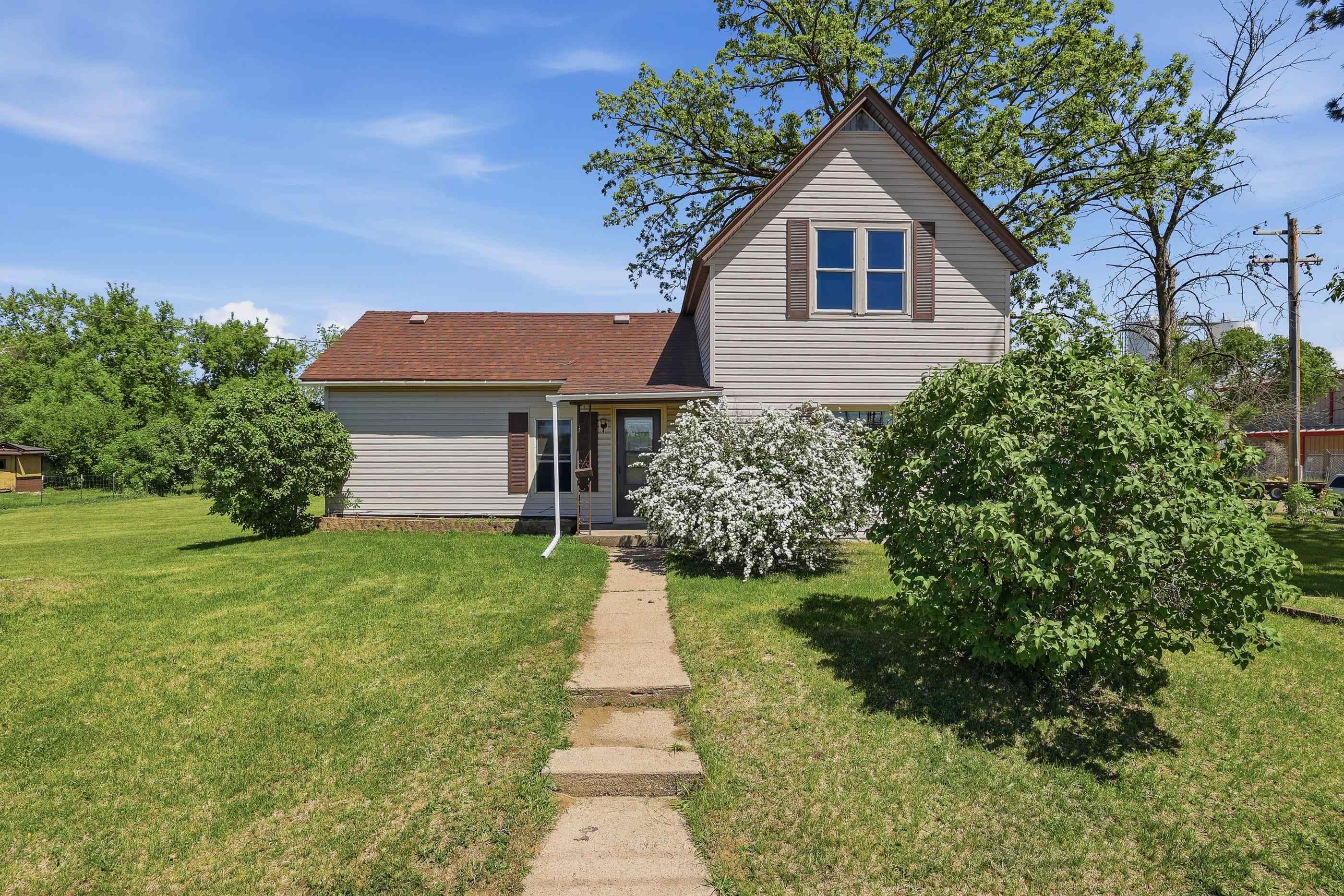 2341 ILLINOIS AVENUE, Stevens Point, Wisconsin 54481, 3 Bedrooms Bedrooms, ,1 BathroomBathrooms,Residential,For Sale,2341 ILLINOIS AVENUE,22602400