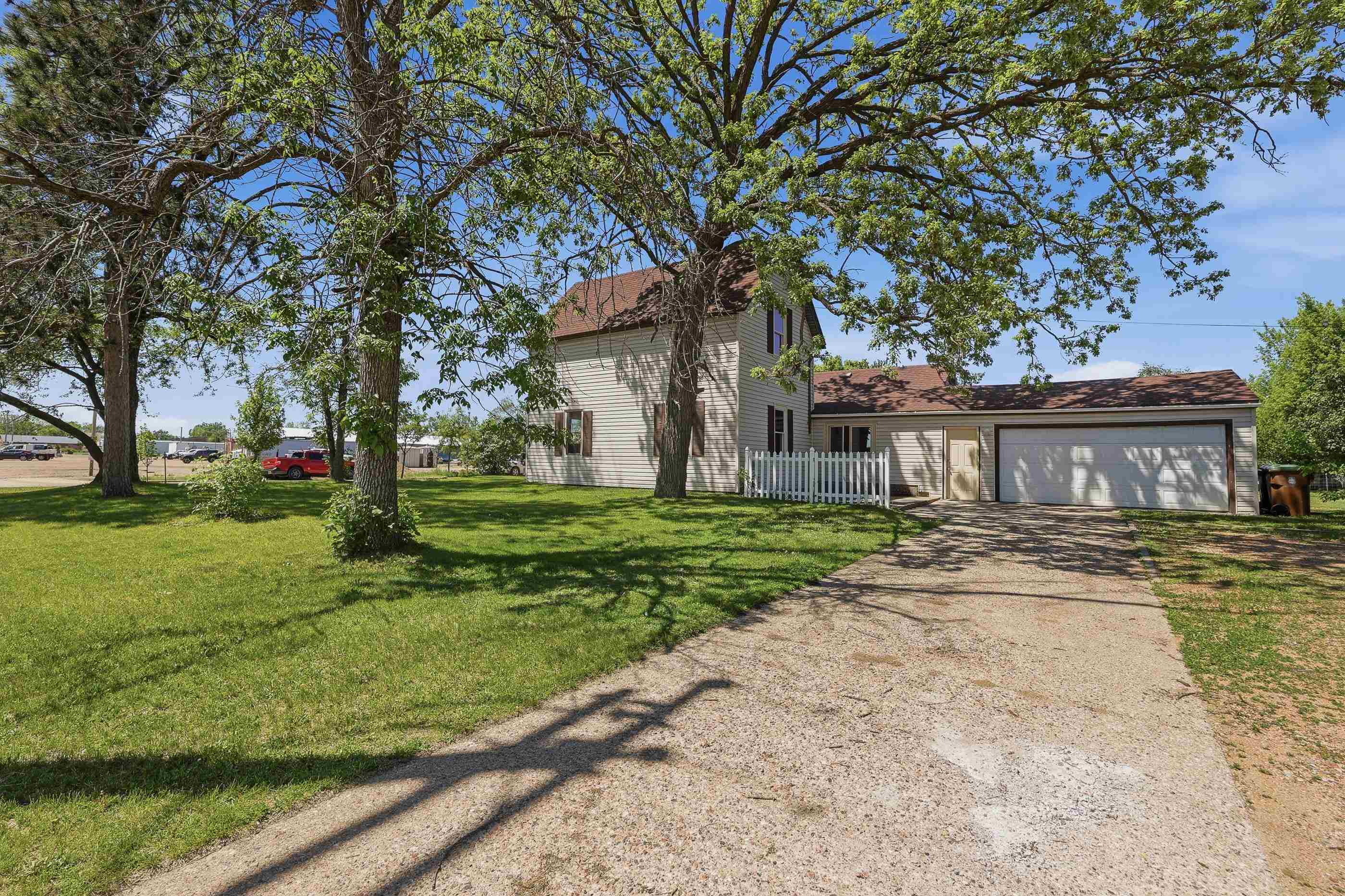2341 ILLINOIS AVENUE, Stevens Point, Wisconsin 54481, 3 Bedrooms Bedrooms, ,1 BathroomBathrooms,Residential,For Sale,2341 ILLINOIS AVENUE,22602400