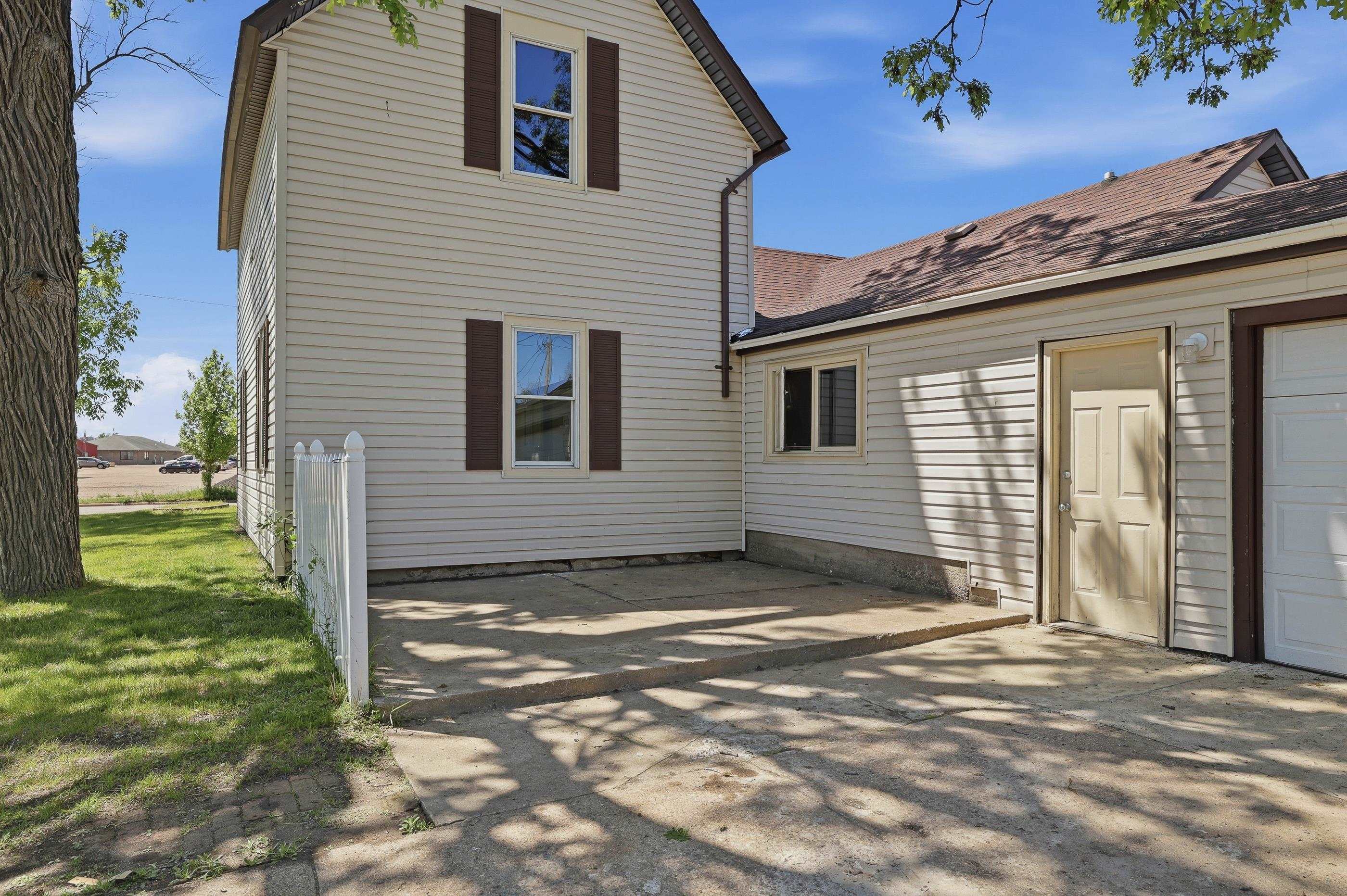 2341 ILLINOIS AVENUE, Stevens Point, Wisconsin 54481, 3 Bedrooms Bedrooms, ,1 BathroomBathrooms,Residential,For Sale,2341 ILLINOIS AVENUE,22602400