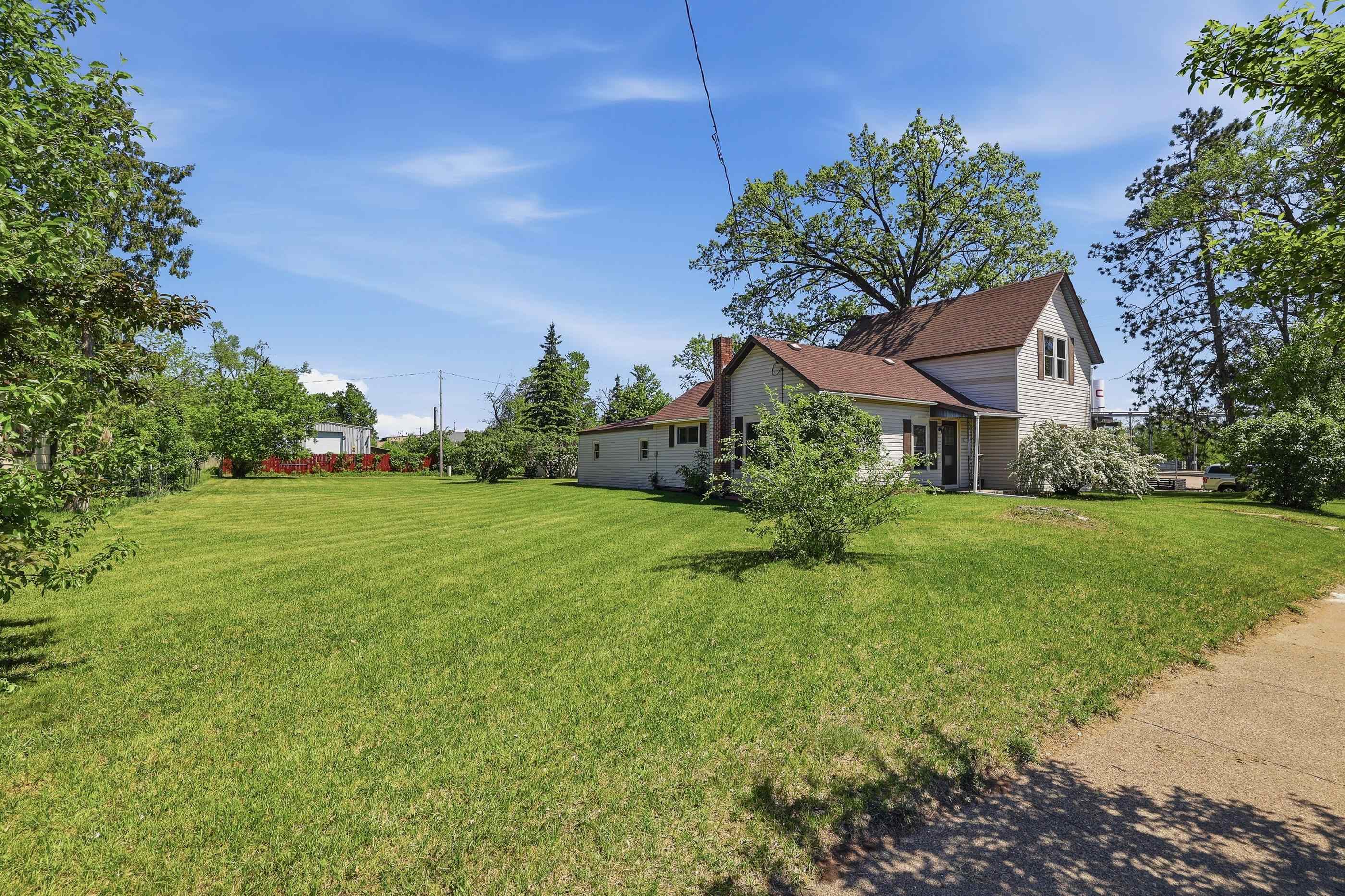 2341 ILLINOIS AVENUE, Stevens Point, Wisconsin 54481, 3 Bedrooms Bedrooms, ,1 BathroomBathrooms,Residential,For Sale,2341 ILLINOIS AVENUE,22602400