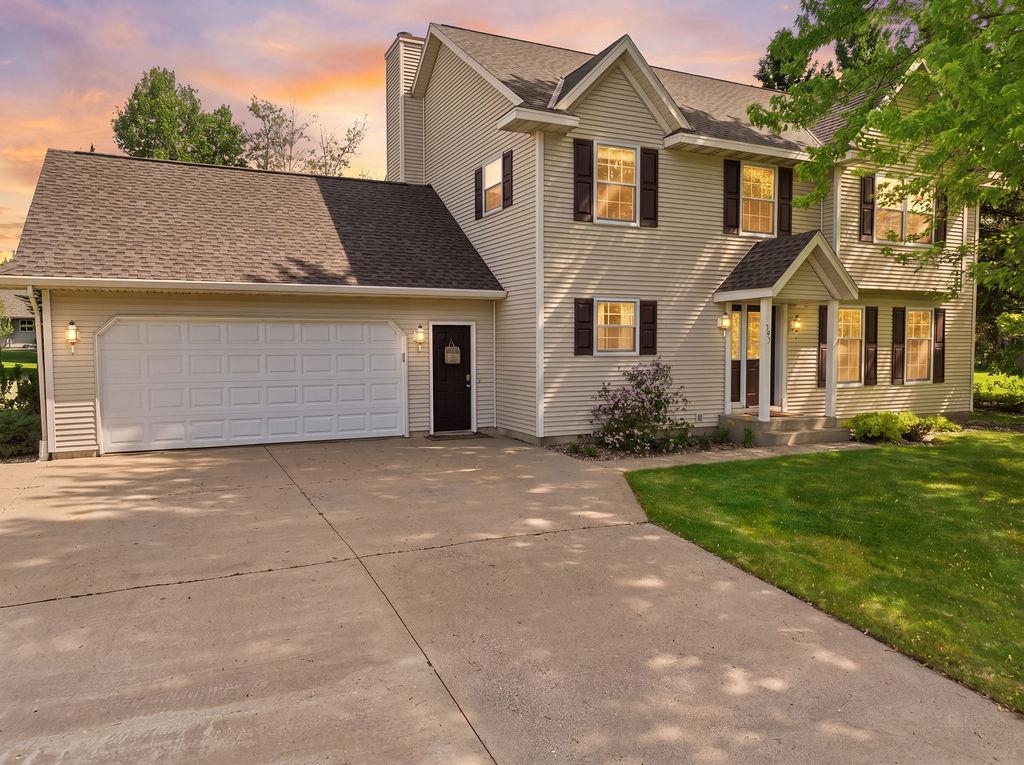 507 W 12TH STREET, Marshfield, Wisconsin 54449, 4 Bedrooms Bedrooms, ,2 BathroomsBathrooms,Residential,For Sale,507 W 12TH STREET,22602404