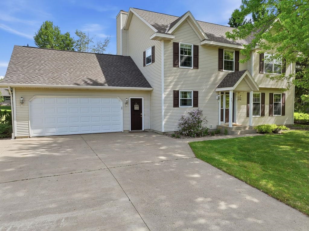 507 W 12TH STREET, Marshfield, Wisconsin 54449, 4 Bedrooms Bedrooms, ,2 BathroomsBathrooms,Residential,For Sale,507 W 12TH STREET,22602404
