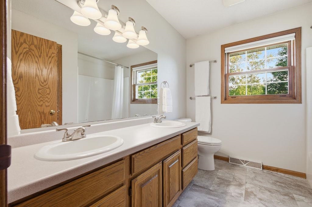 507 W 12TH STREET, Marshfield, Wisconsin 54449, 4 Bedrooms Bedrooms, ,2 BathroomsBathrooms,Residential,For Sale,507 W 12TH STREET,22602404