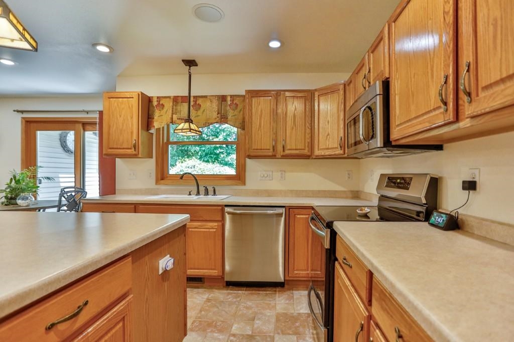 4201 OAK TERRACE, Weston, Wisconsin 54476, 3 Bedrooms Bedrooms, ,3 BathroomsBathrooms,Residential,For Sale,4201 OAK TERRACE,22602406