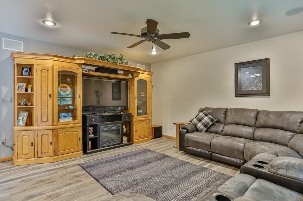 4201 OAK TERRACE, Weston, Wisconsin 54476, 3 Bedrooms Bedrooms, ,3 BathroomsBathrooms,Residential,For Sale,4201 OAK TERRACE,22602406