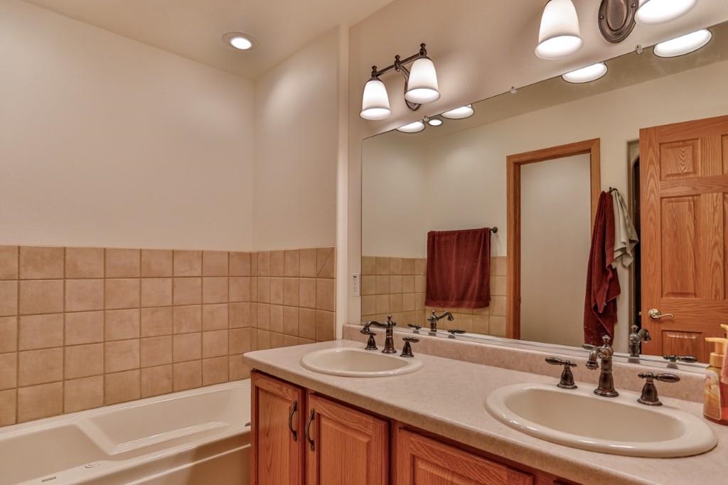 4201 OAK TERRACE, Weston, Wisconsin 54476, 3 Bedrooms Bedrooms, ,3 BathroomsBathrooms,Residential,For Sale,4201 OAK TERRACE,22602406