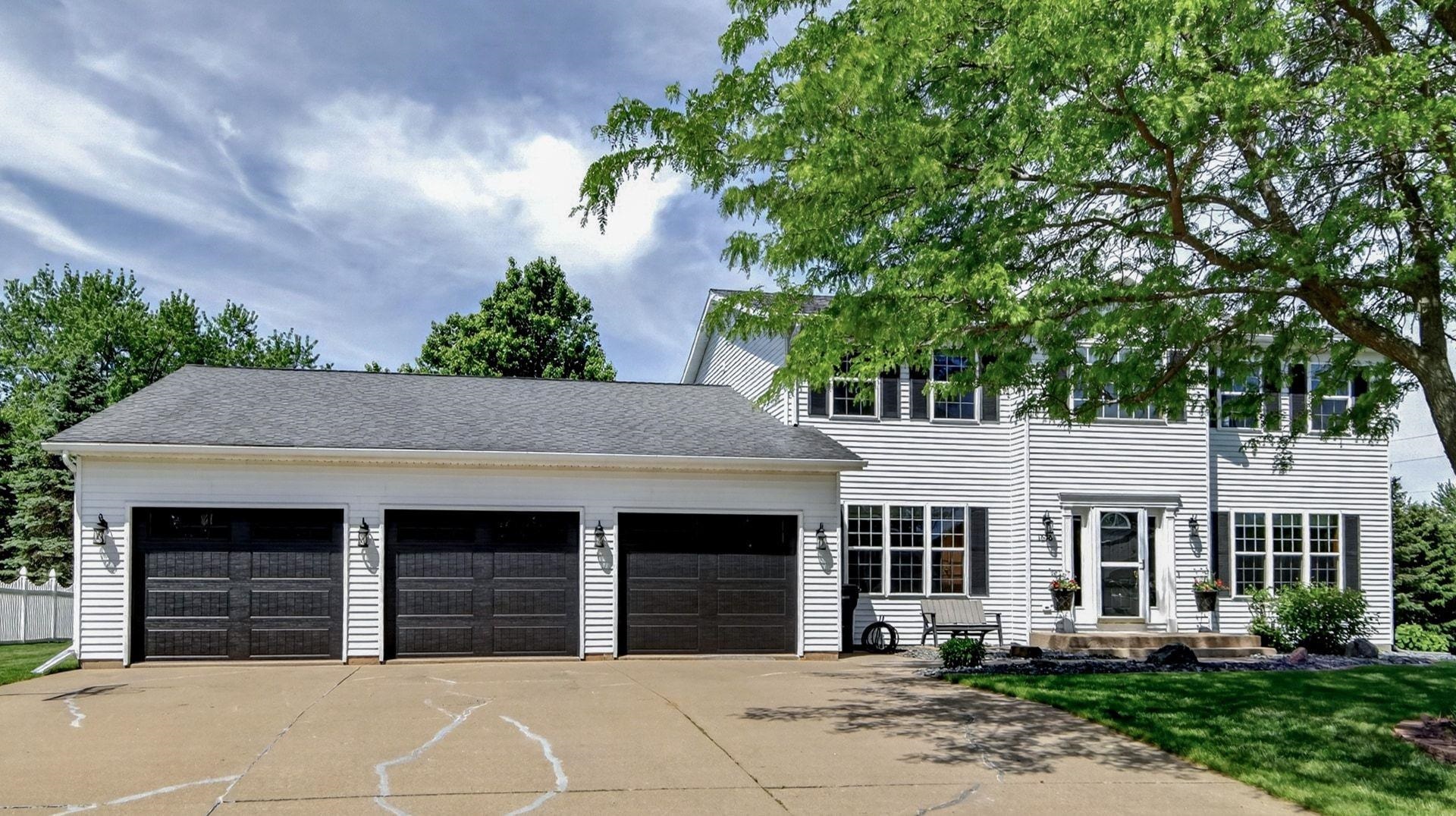 1606 LUTHER COURT, Marshfield, Wisconsin 54449, 4 Bedrooms Bedrooms, ,2 BathroomsBathrooms,Residential,For Sale,1606 LUTHER COURT,22602408