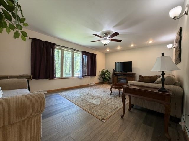 425 OWEN STREET, Mosinee, Wisconsin 54455, 5 Bedrooms Bedrooms, ,3 BathroomsBathrooms,Residential,For Sale,425 OWEN STREET,22602410