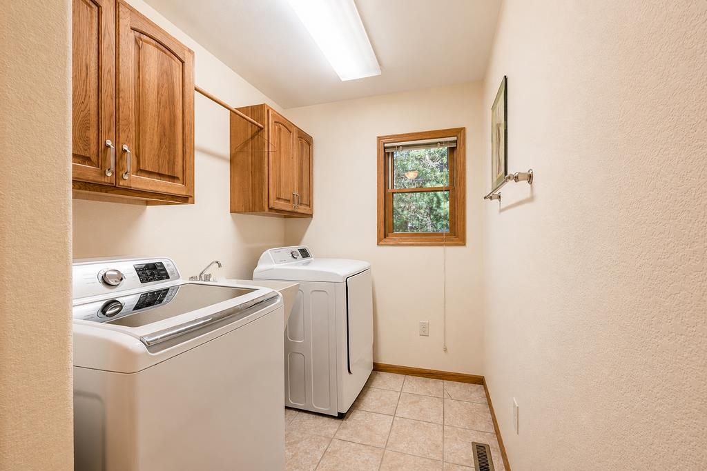 5321 FOX RUN DRIVE, Wisconsin Rapids, Wisconsin 54494, 4 Bedrooms Bedrooms, ,3 BathroomsBathrooms,Residential,For Sale,5321 FOX RUN DRIVE,22602412