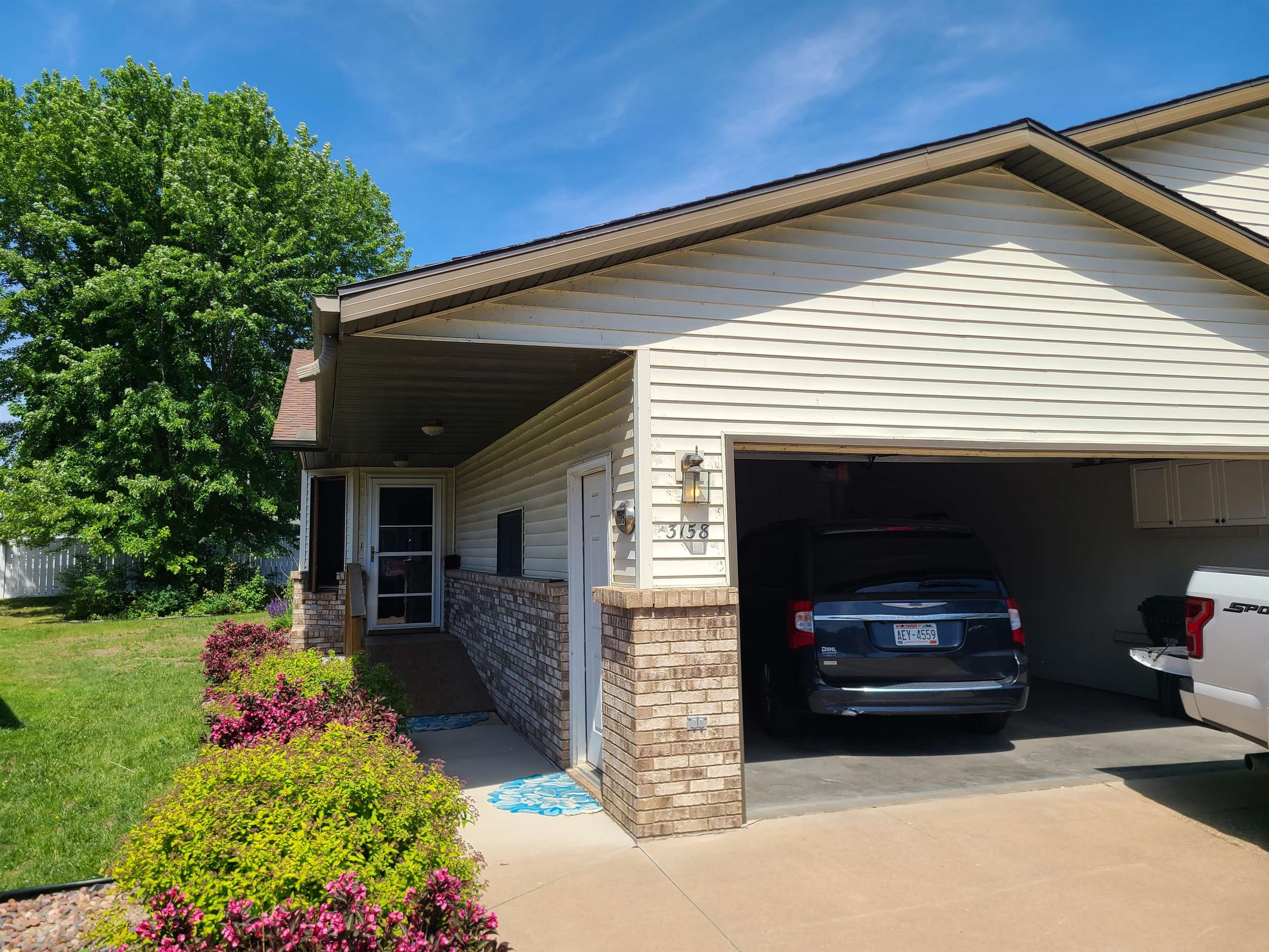 3158 S 33RD STREET, LA CROSSE, Wisconsin 54601, 4 Bedrooms Bedrooms, ,2 BathroomsBathrooms,Residential,For Sale,3158 S 33RD STREET,22602416