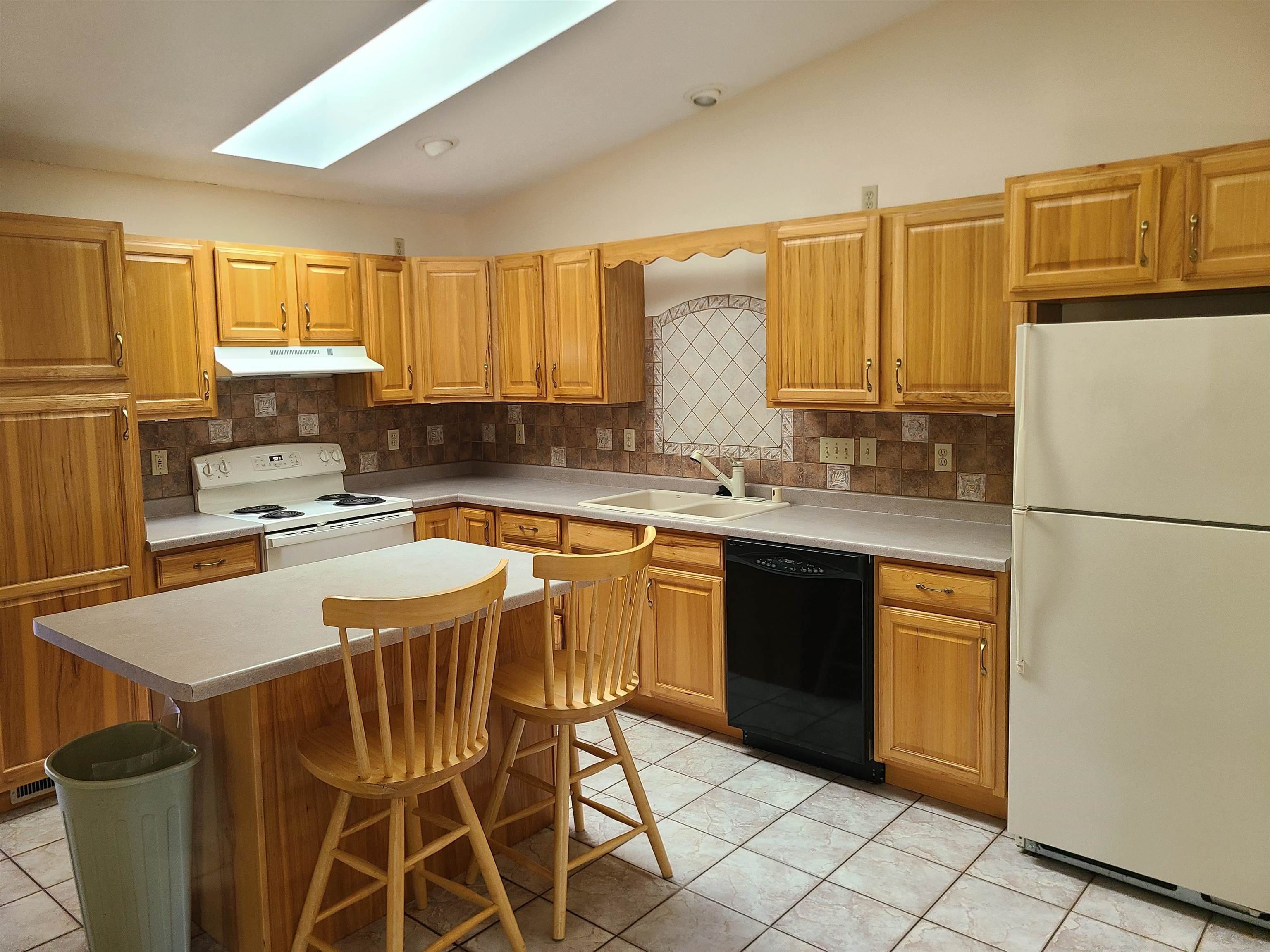 3158 S 33RD STREET, LA CROSSE, Wisconsin 54601, 4 Bedrooms Bedrooms, ,2 BathroomsBathrooms,Residential,For Sale,3158 S 33RD STREET,22602416