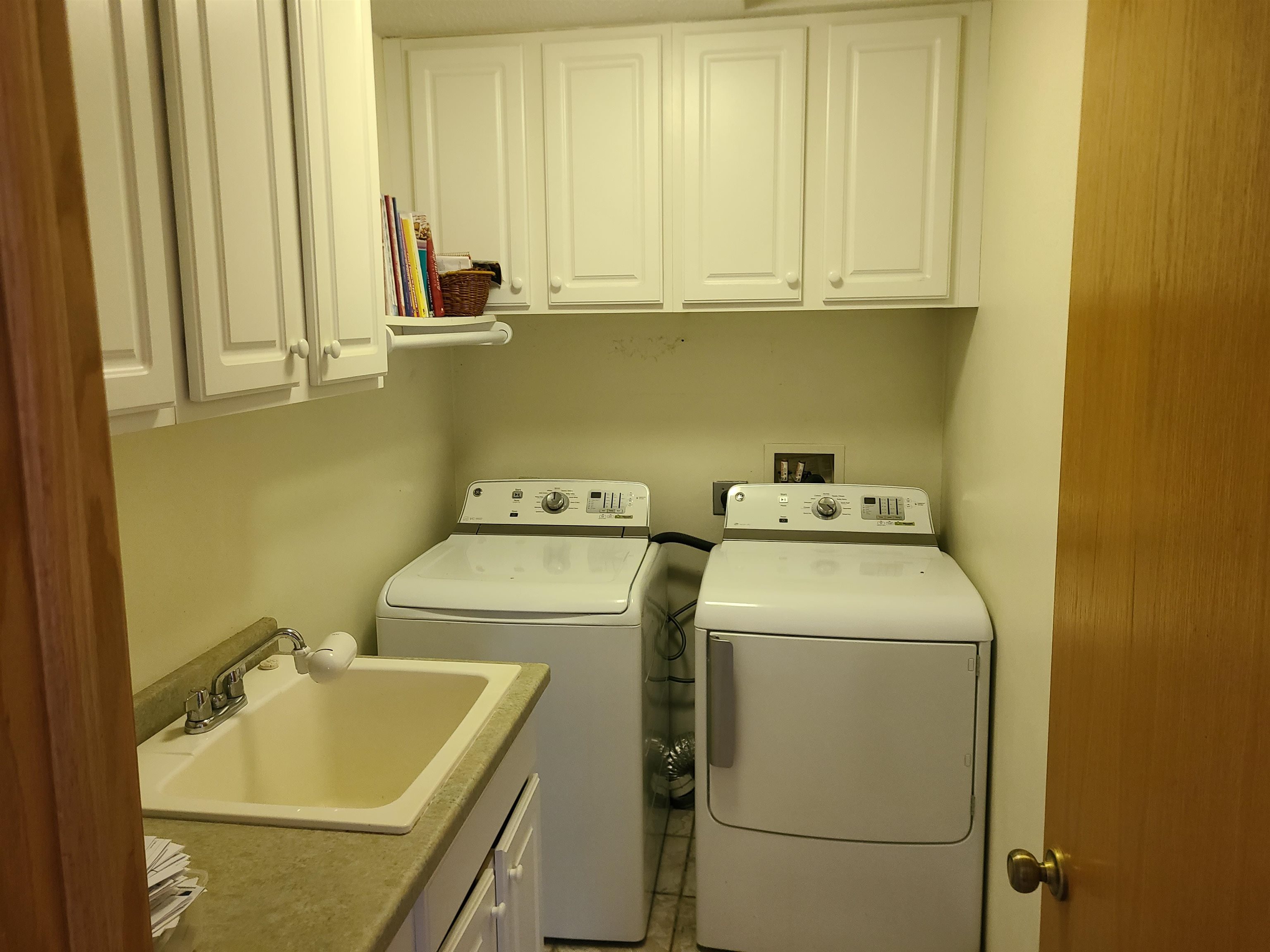 3158 S 33RD STREET, LA CROSSE, Wisconsin 54601, 4 Bedrooms Bedrooms, ,2 BathroomsBathrooms,Residential,For Sale,3158 S 33RD STREET,22602416