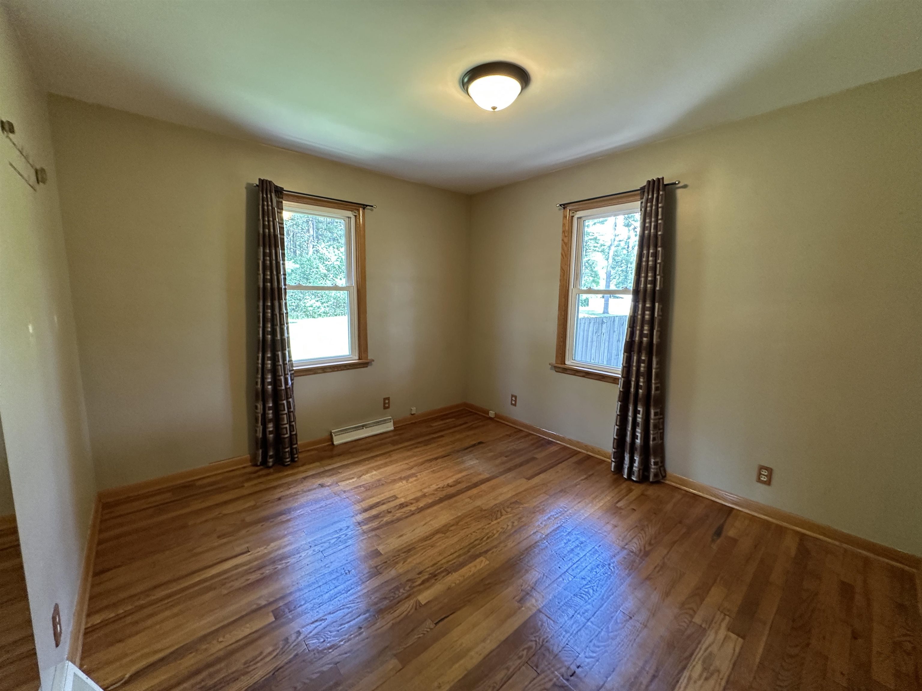 4011 GRIFFITH AVENUE, Wisconsin Rapids, Wisconsin 54494, 5 Bedrooms Bedrooms, ,1 BathroomBathrooms,Residential,For Sale,4011 GRIFFITH AVENUE,22602419