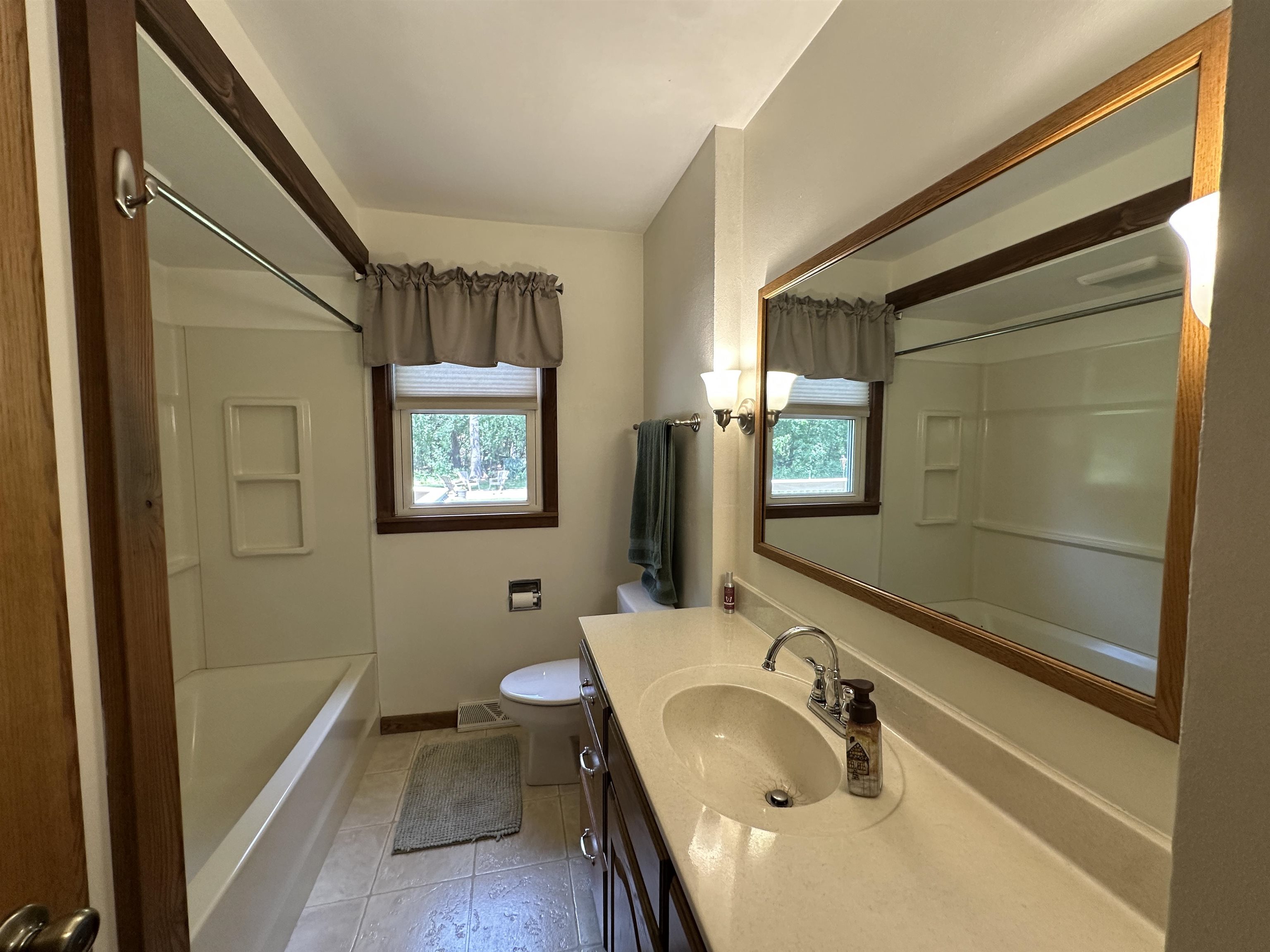4011 GRIFFITH AVENUE, Wisconsin Rapids, Wisconsin 54494, 5 Bedrooms Bedrooms, ,1 BathroomBathrooms,Residential,For Sale,4011 GRIFFITH AVENUE,22602419
