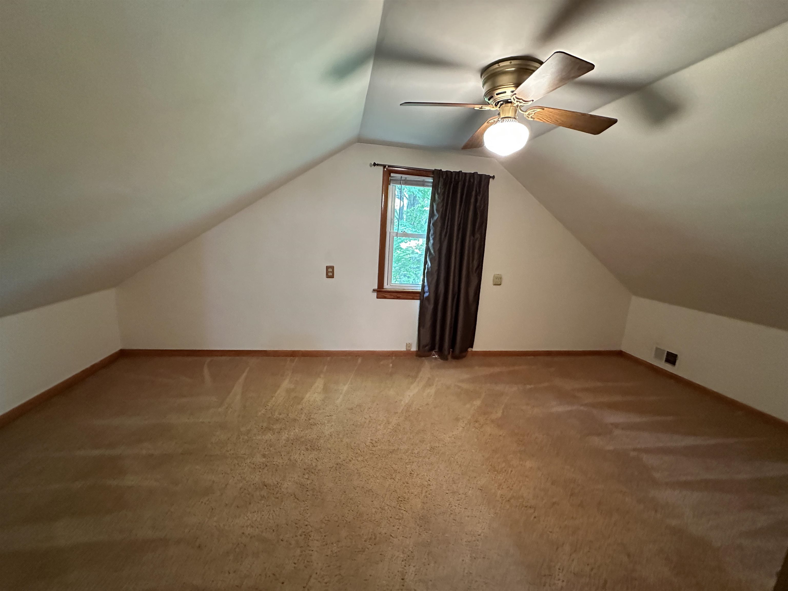 4011 GRIFFITH AVENUE, Wisconsin Rapids, Wisconsin 54494, 5 Bedrooms Bedrooms, ,1 BathroomBathrooms,Residential,For Sale,4011 GRIFFITH AVENUE,22602419